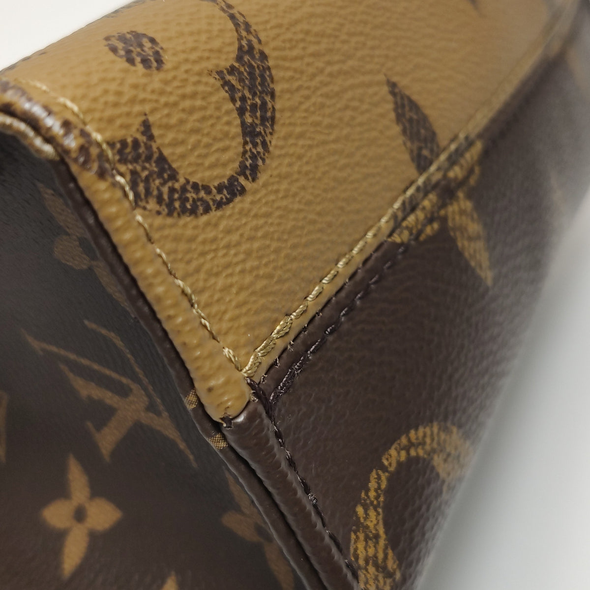 Louis Vuitton ONTHEGO BB Handbag Brown Shoulder Bag Length: 18 cm, Height: 15 cm, Thickness: 8 cm M46839