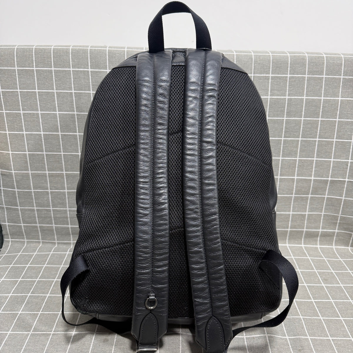 Coach Length 35 x Width 15 x Height 44 cm F49324-QBN3E