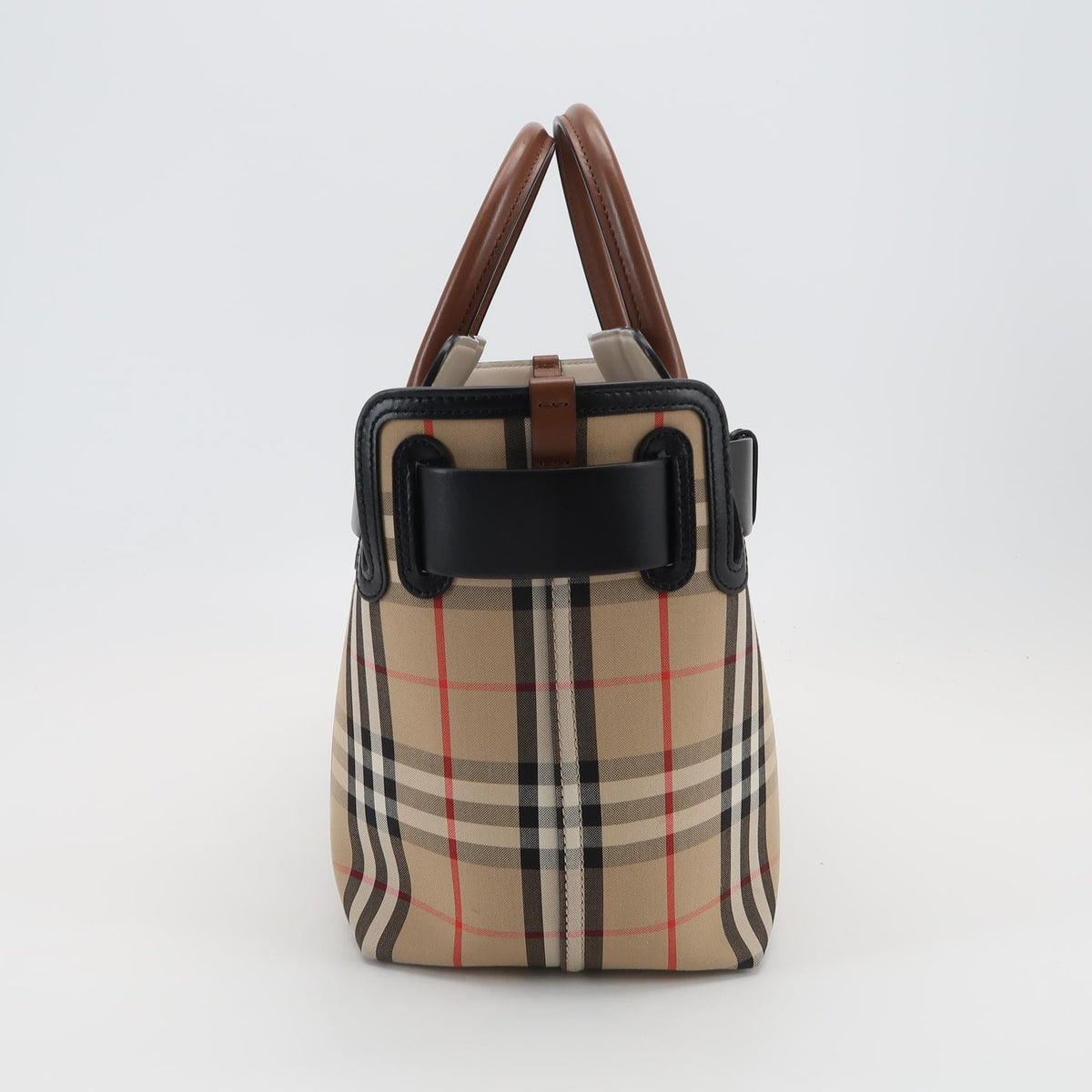 Burberry Canvas Crossbody Length: 26.5 cm, Height: 25 cm, Thickness: 14.5 cm 80159051
