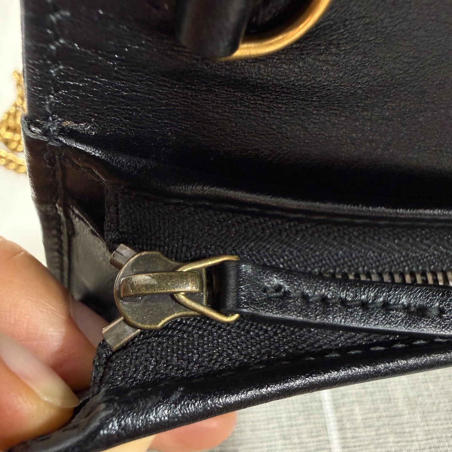 Gucci 466492-DRW1T-1000