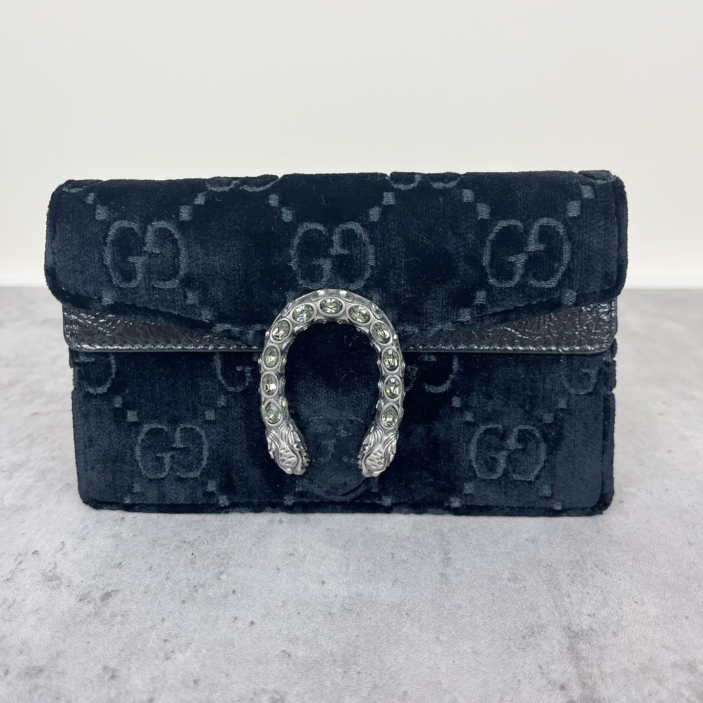 Gucci Velvet Black 476432-9TIBN-8176