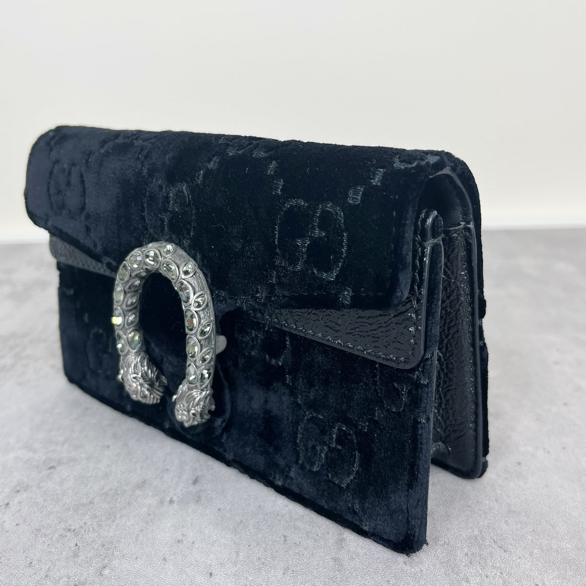 Gucci Velvet Black 476432-9TIBN-8176