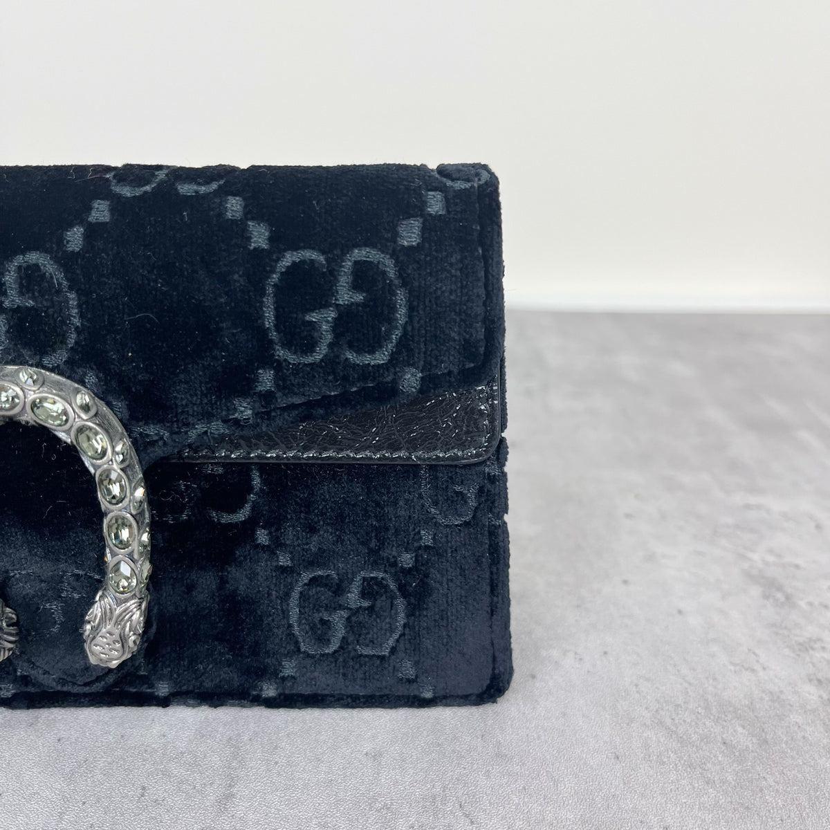 Gucci Velvet Black 476432-9TIBN-8176