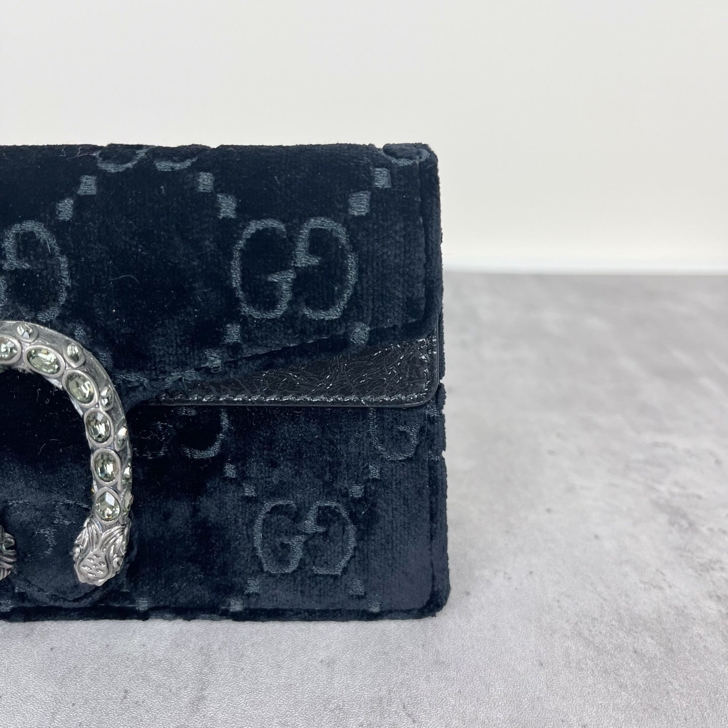 Gucci Velvet Black 476432-9TIBN-8176
