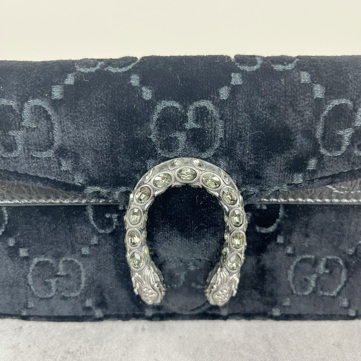 Gucci Velvet Black 476432-9TIBN-8176
