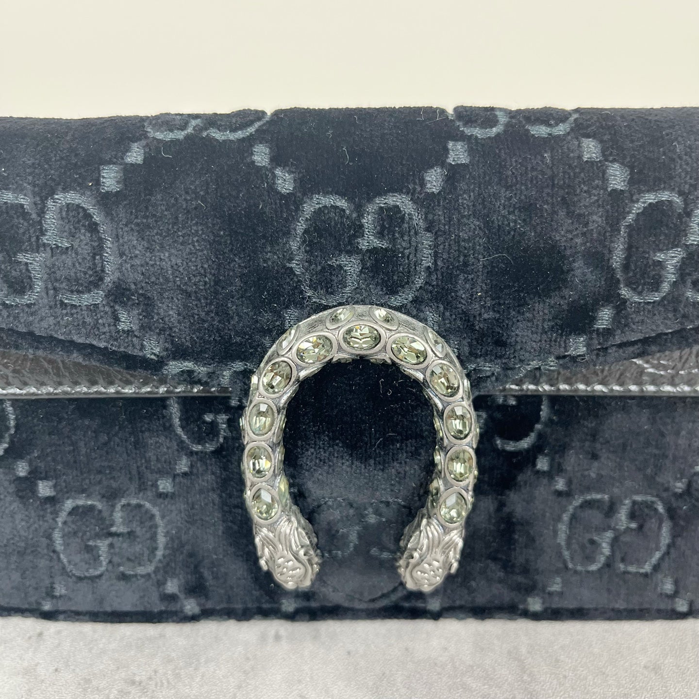 Gucci Velvet Black 476432-9TIBN-8176