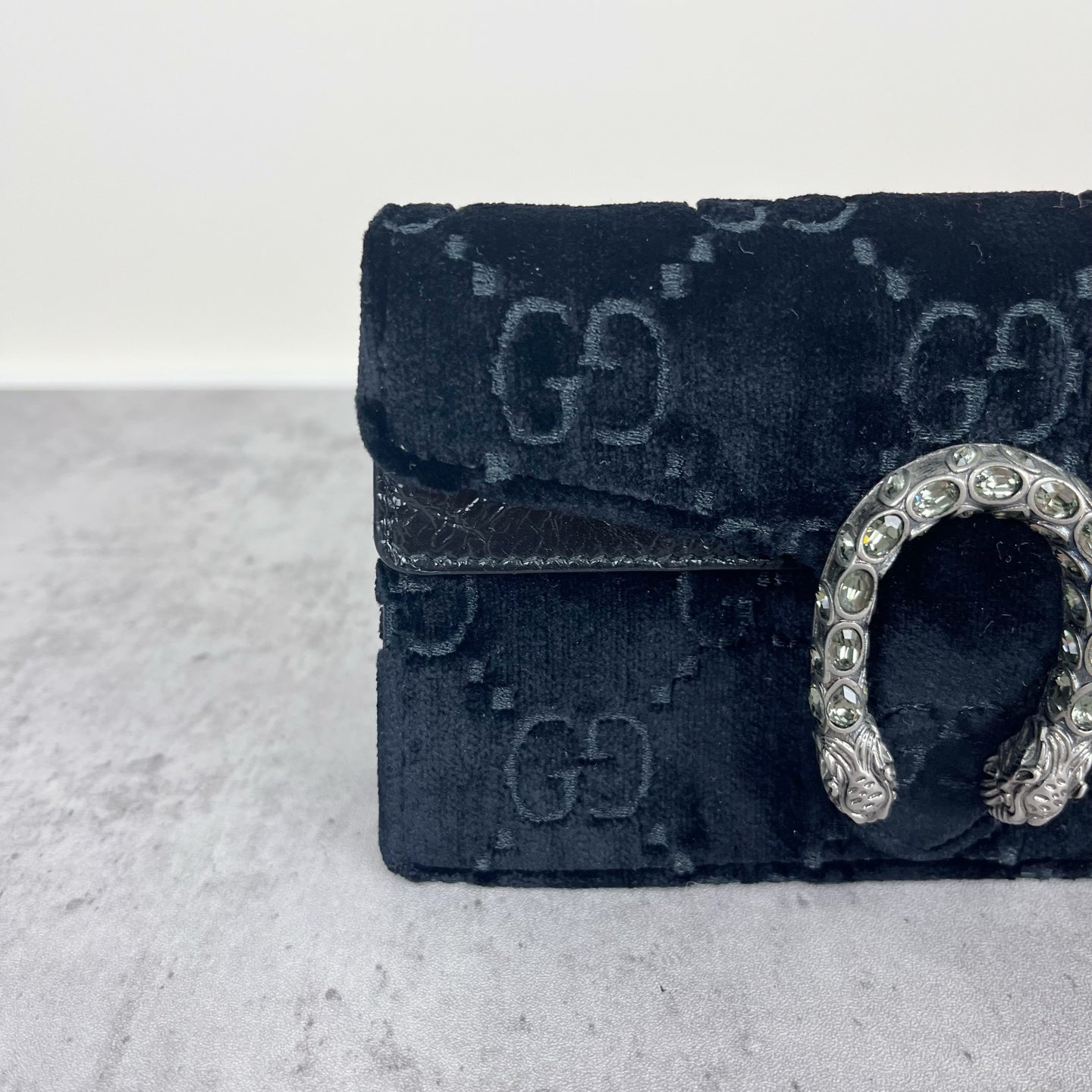 Gucci Velvet Black 476432-9TIBN-8176