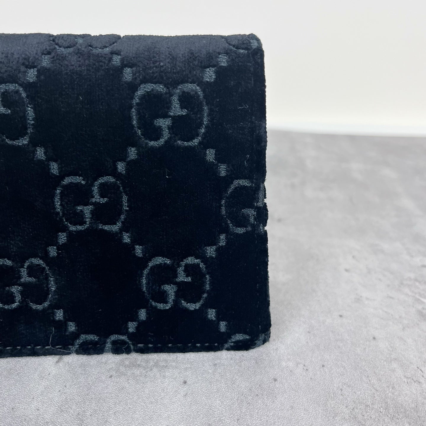 Gucci Velvet Black 476432-9TIBN-8176