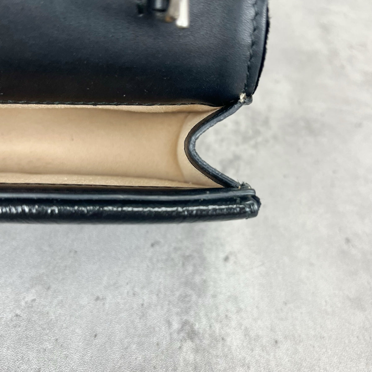 Gucci Velvet Black 476432-9TIBN-8176