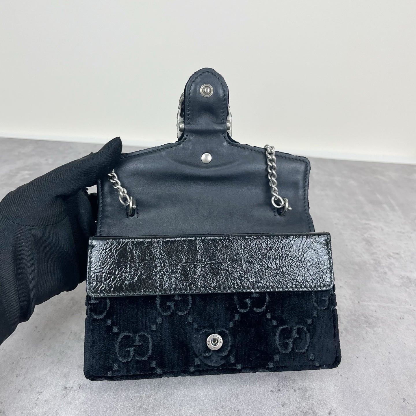Gucci Velvet Black 476432-9TIBN-8176