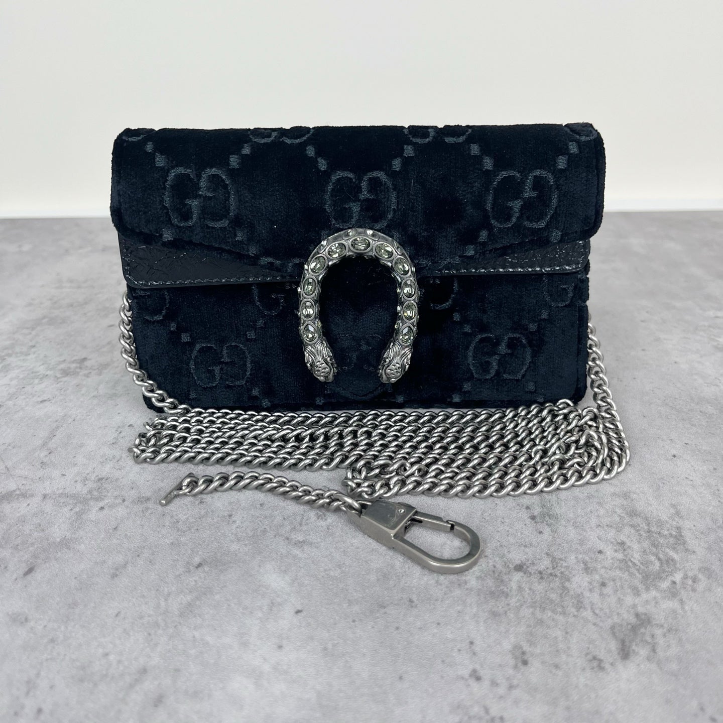 Gucci Velvet Black 476432-9TIBN-8176