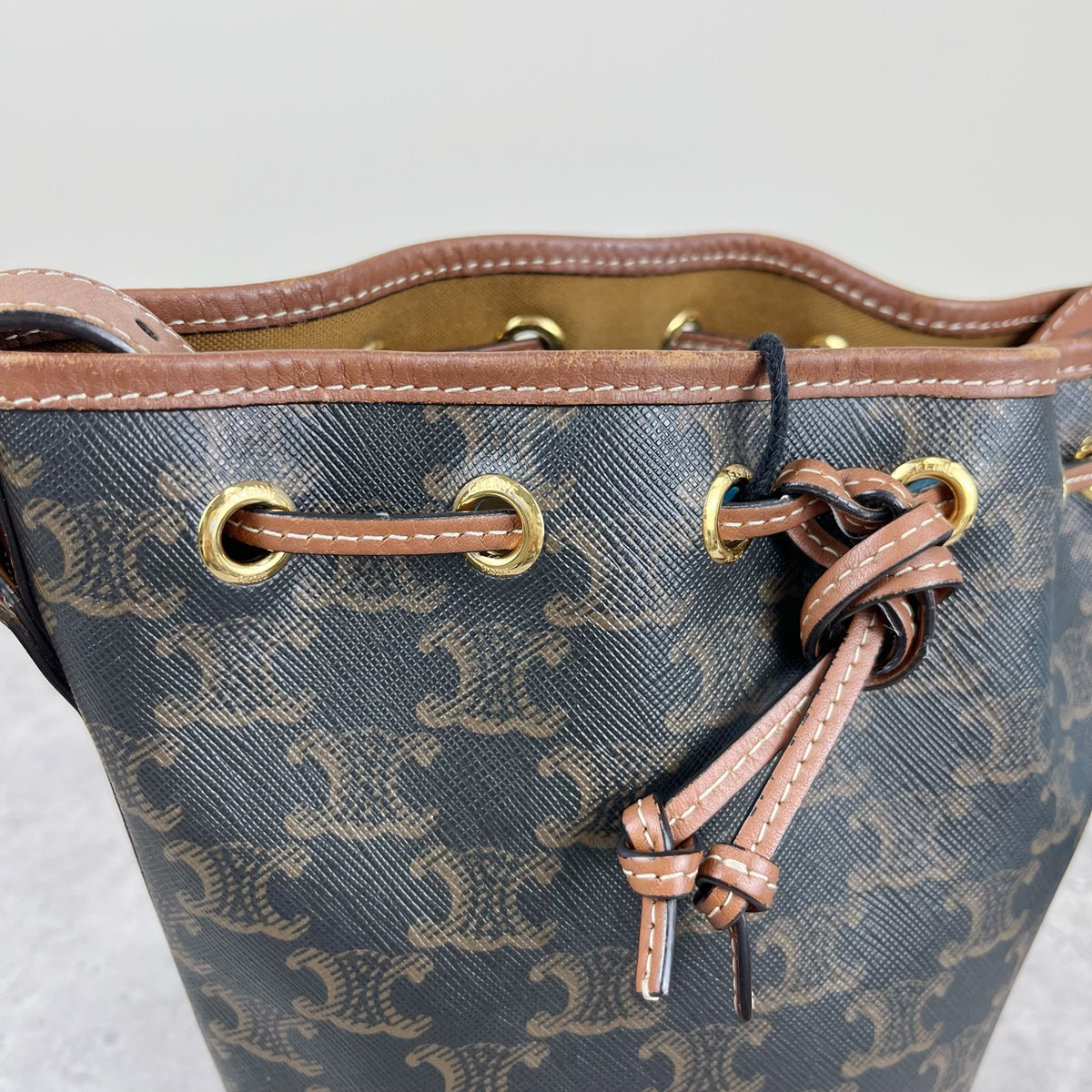 Celine 191142BZJ.01BC