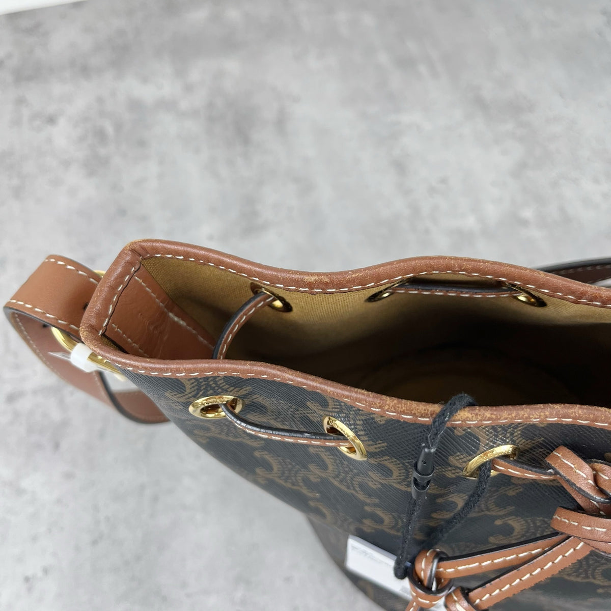 Celine 191142BZJ.01BC