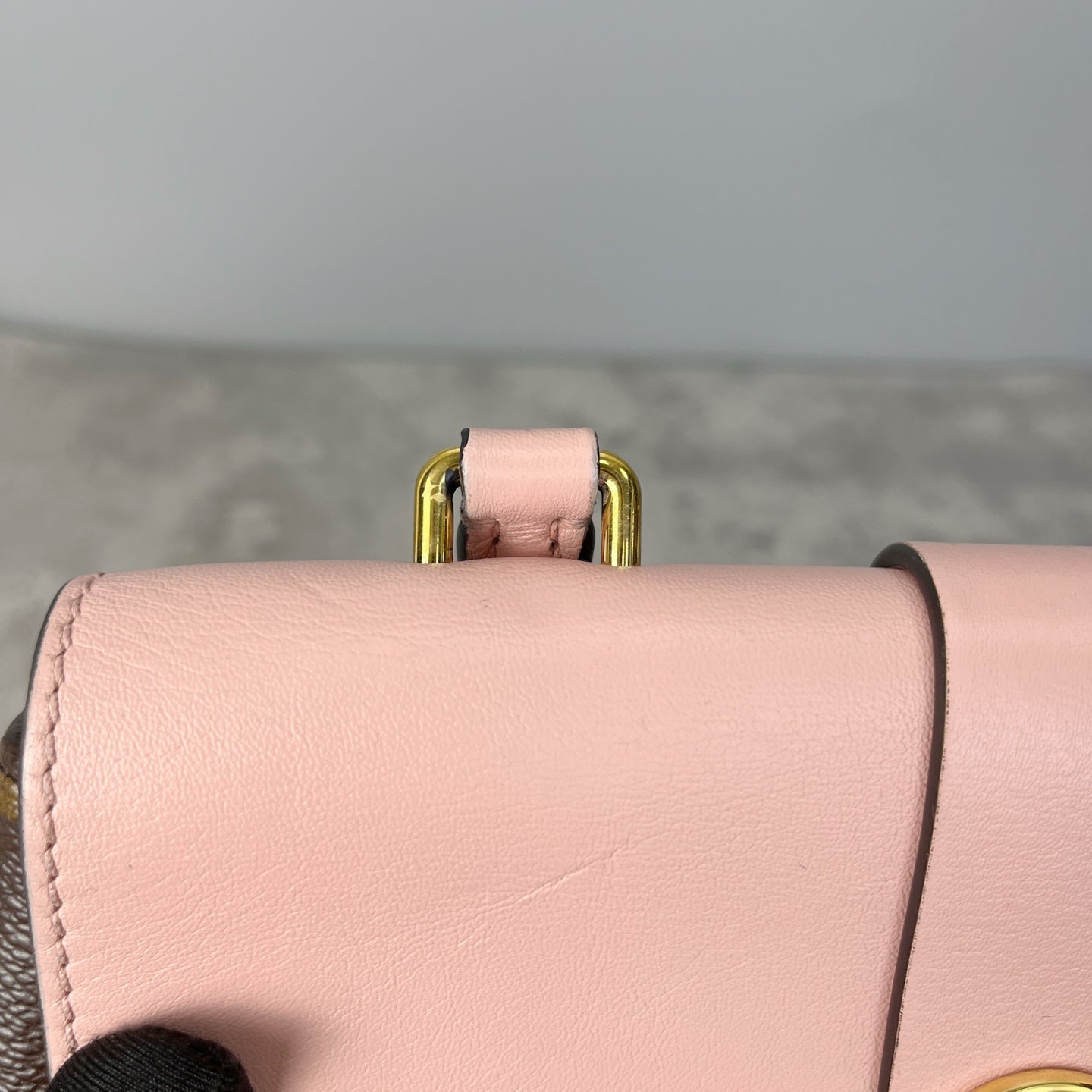 Louis Vuitton Pink 21x17x7.5 M44080