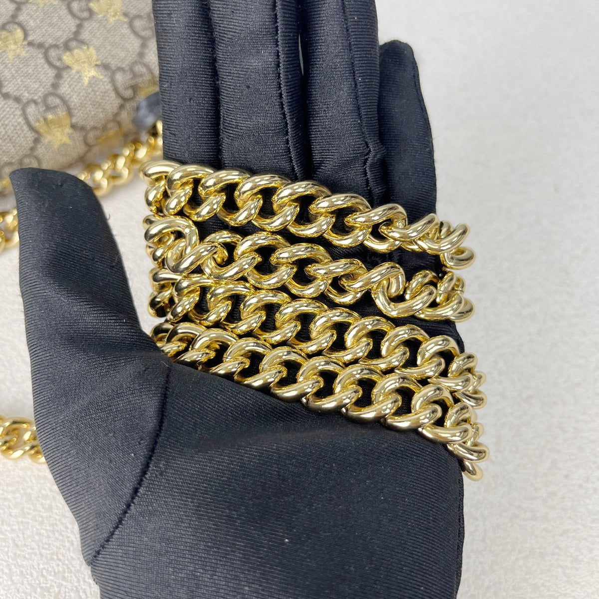 Gucci 4094879F26G8319
