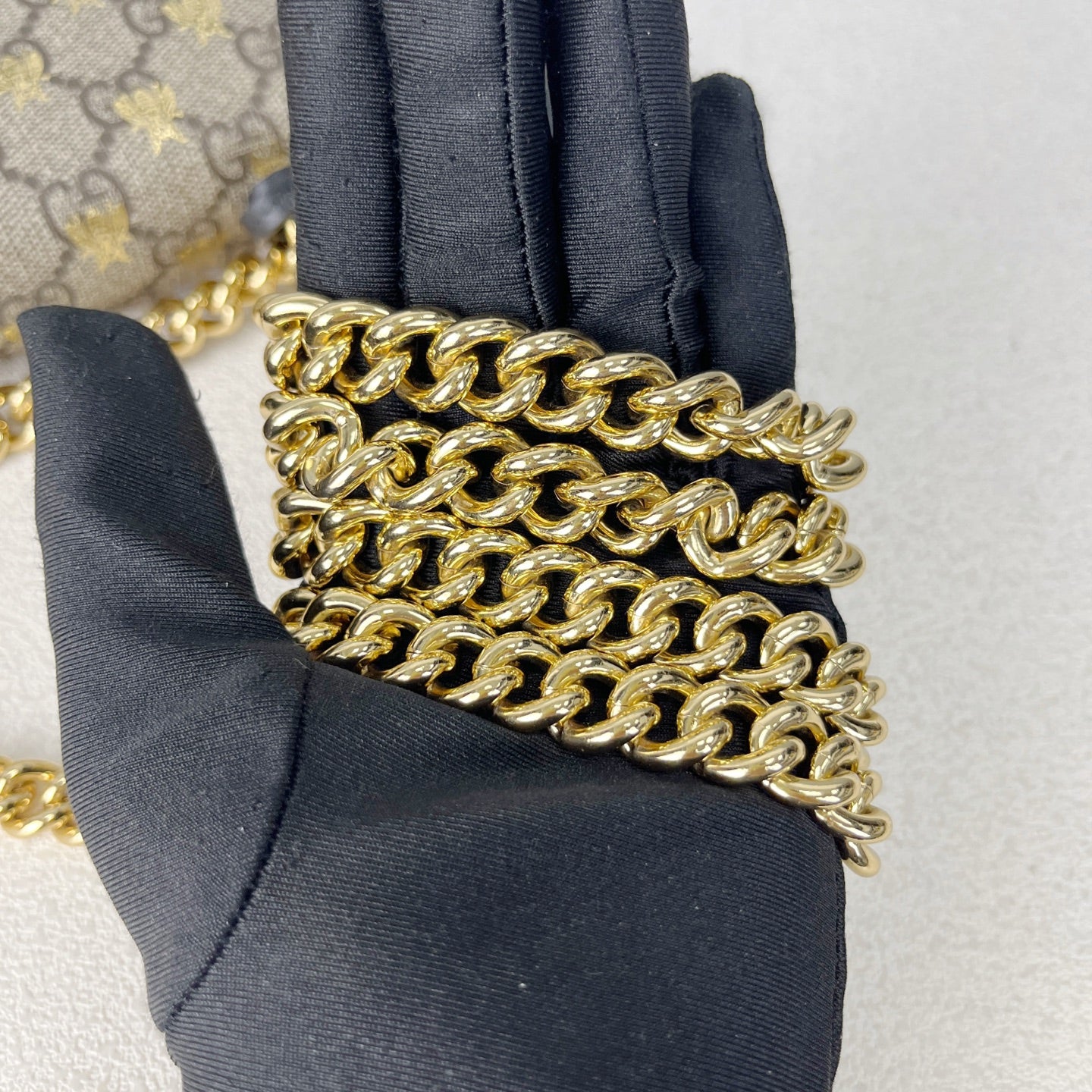 Gucci 4094879F26G8319