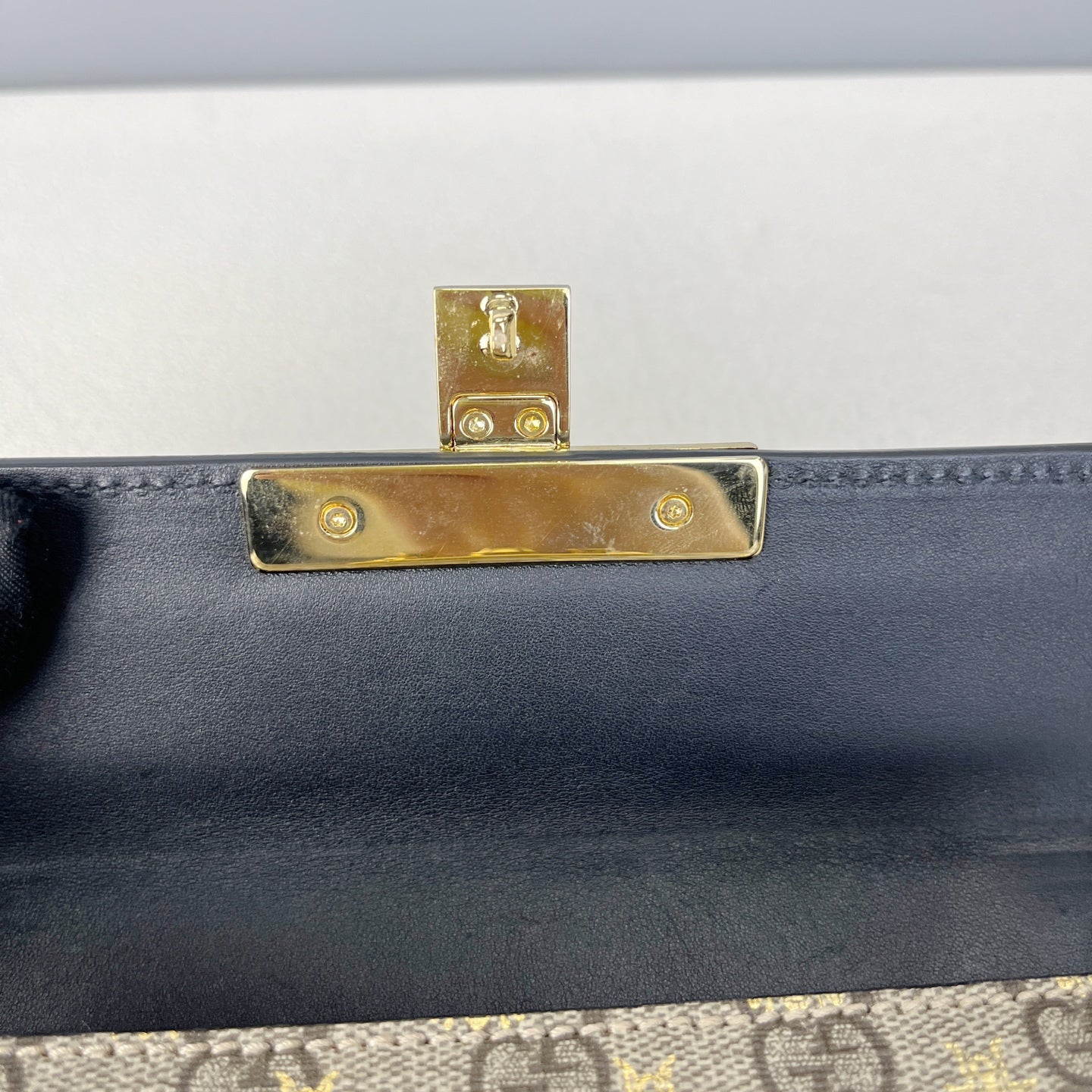Gucci 4094879F26G8319