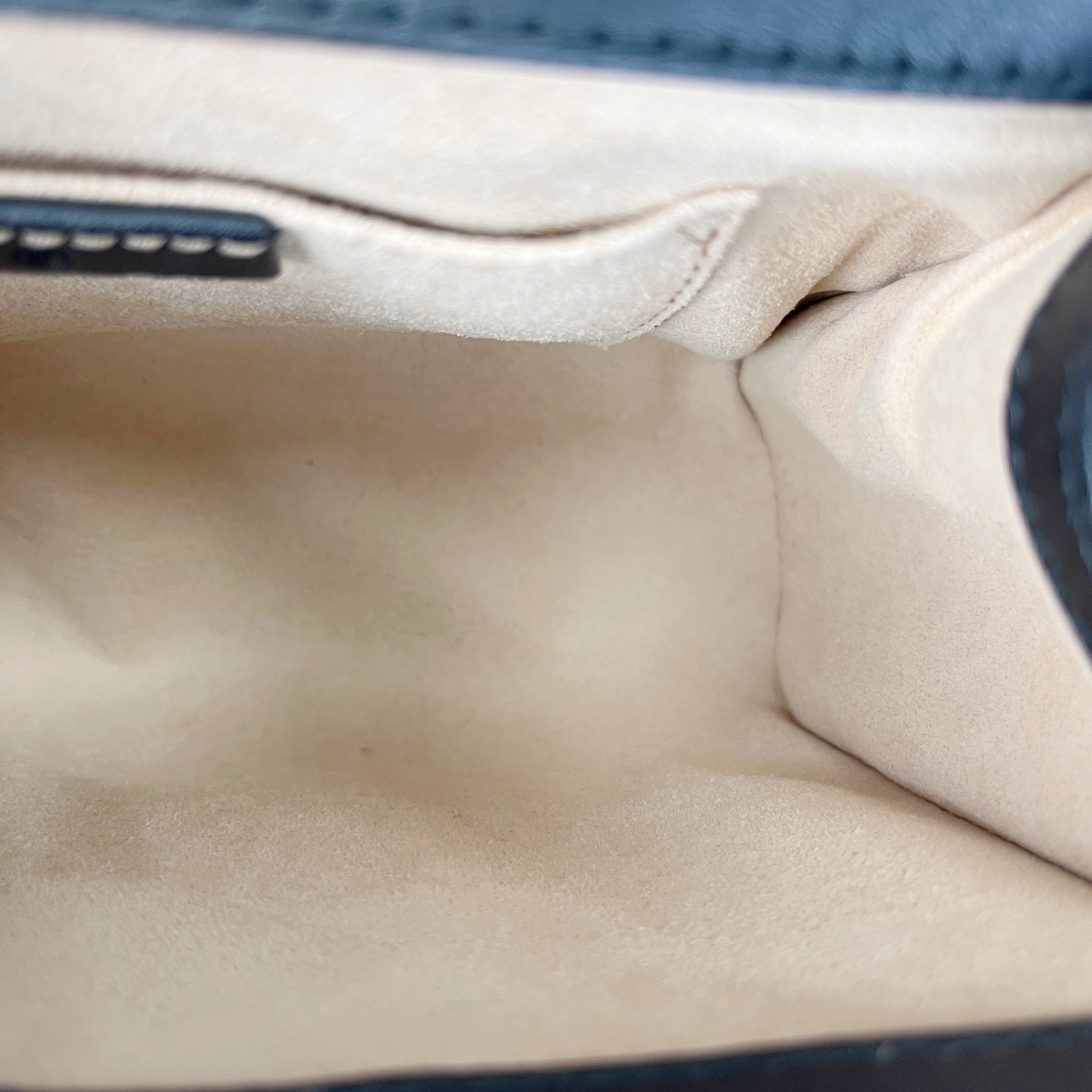 Gucci 4094879F26G8319