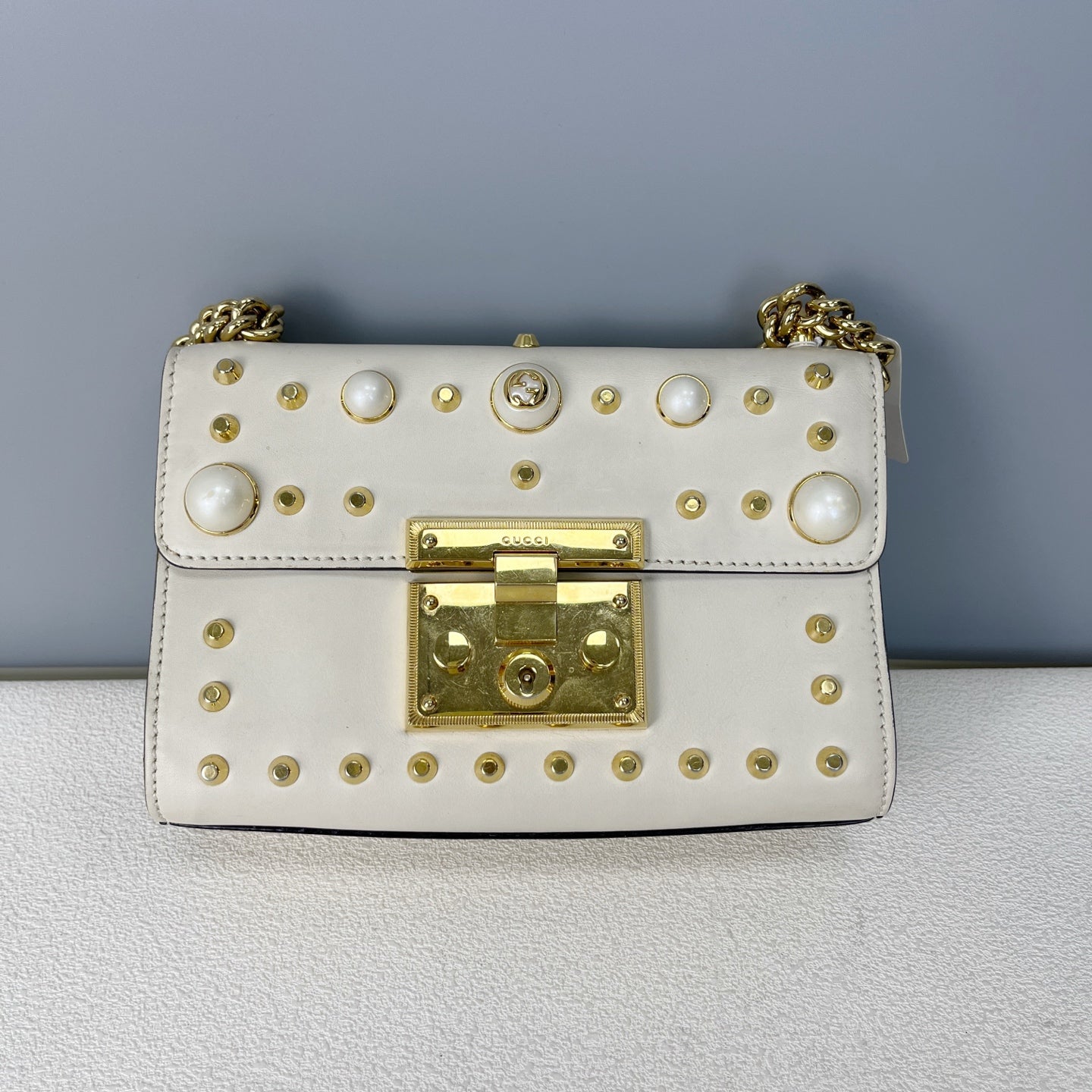 Gucci White 432182DLXDG1088