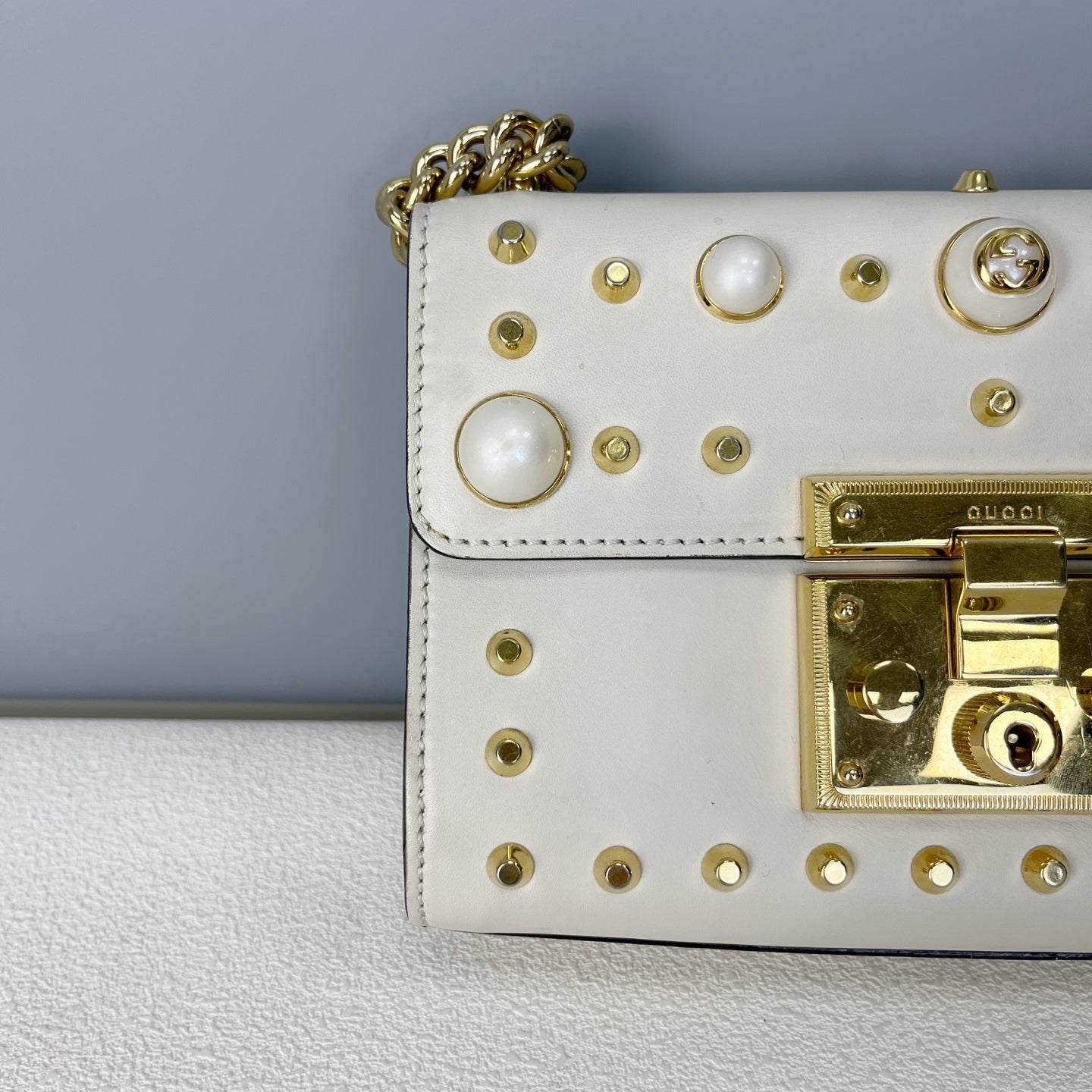 Gucci White 432182DLXDG1088