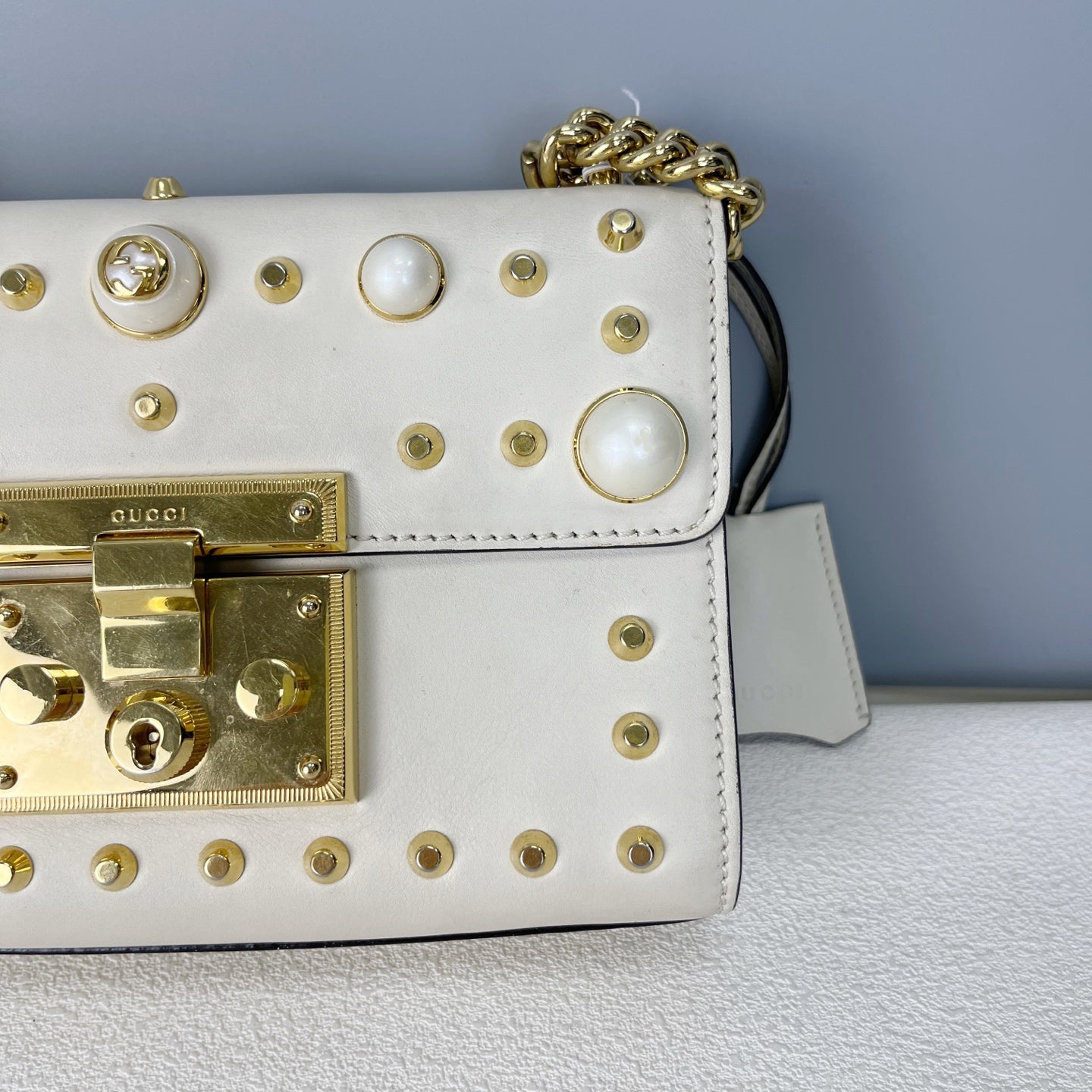 Gucci White 432182DLXDG1088