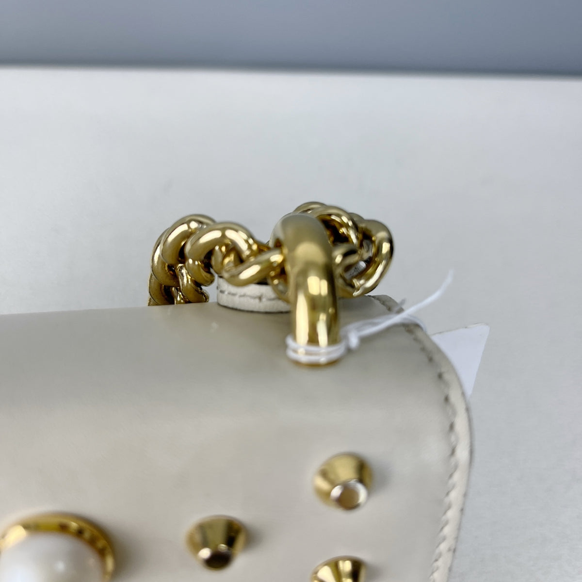 Gucci White 432182DLXDG1088