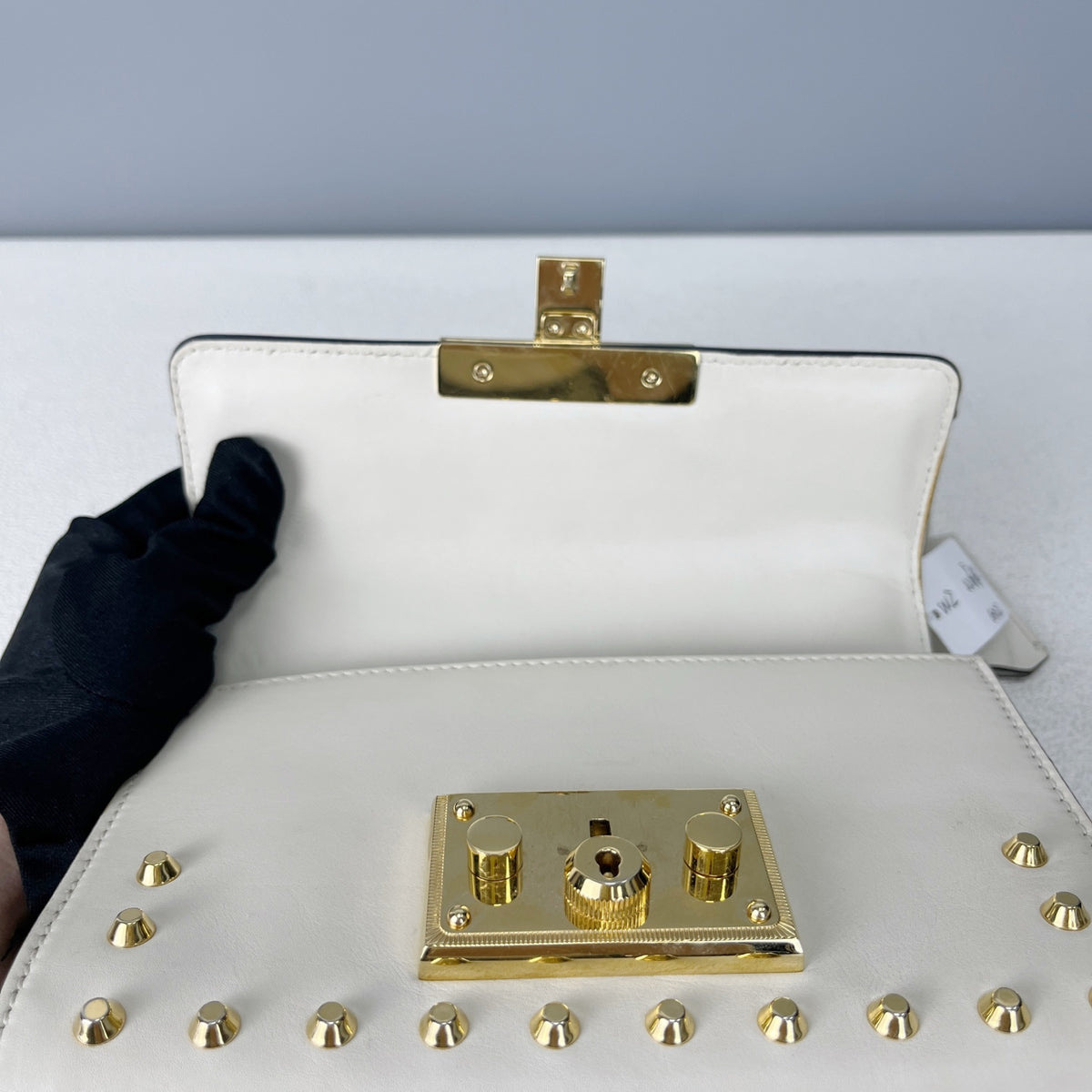 Gucci White 432182DLXDG1088