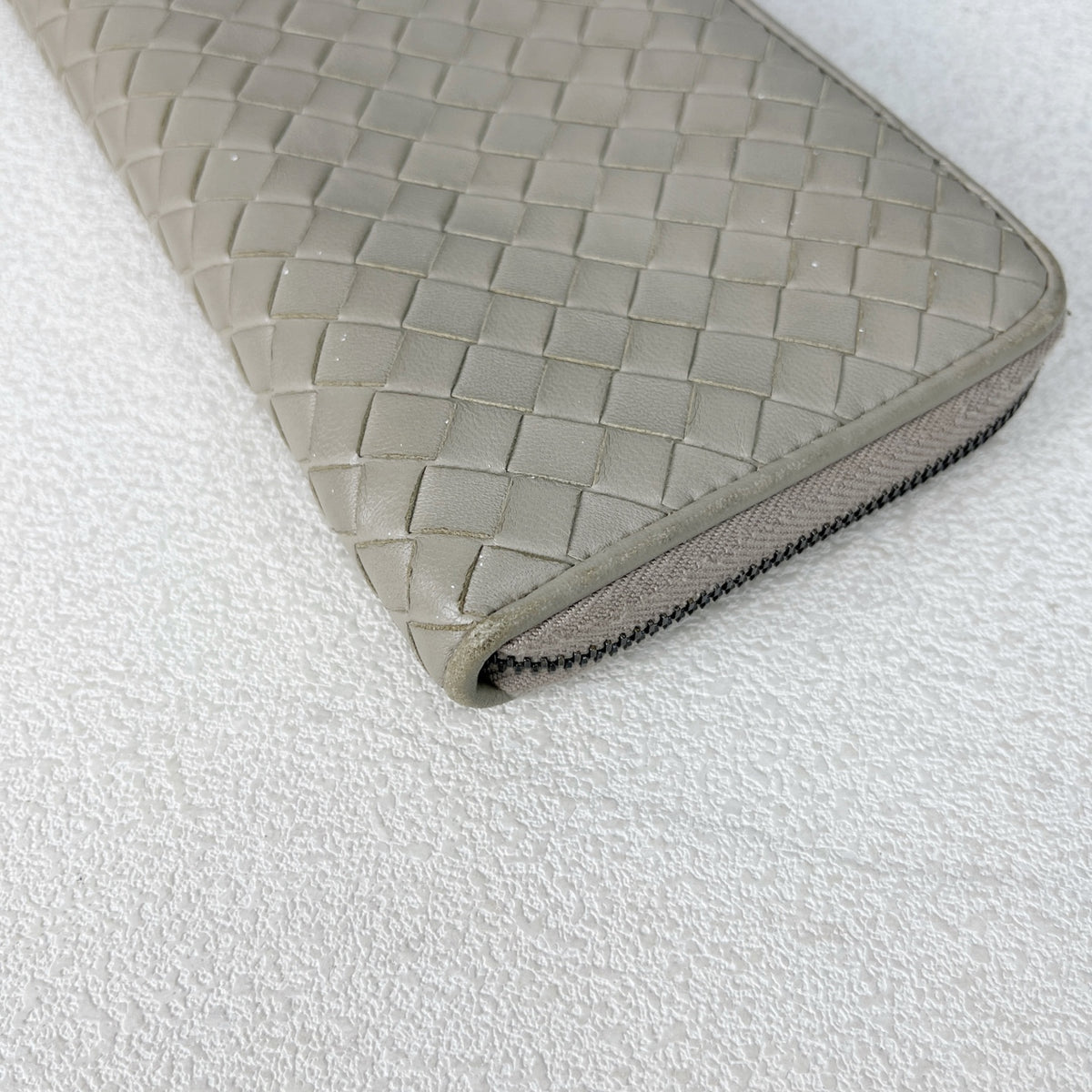 Bottega Veneta Gray 522250-V001O-2304