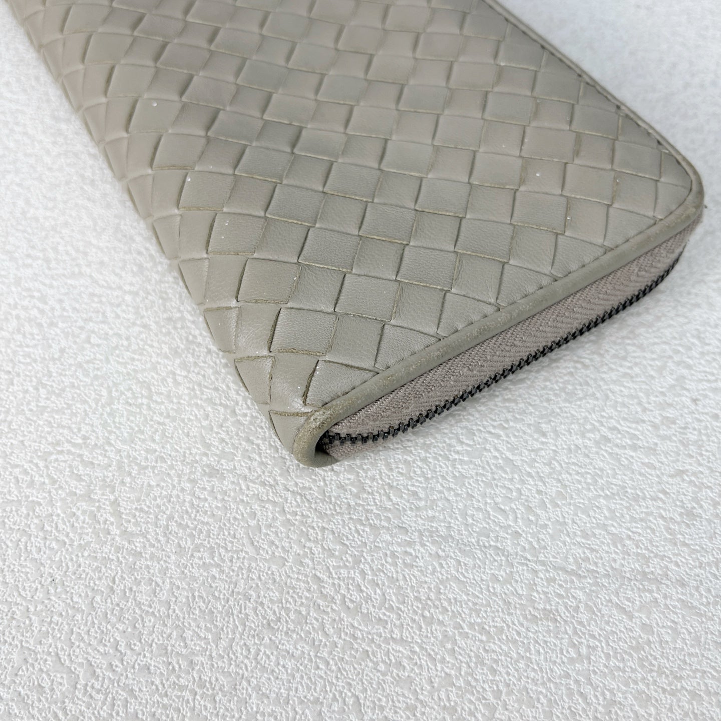 Bottega Veneta Gray 522250-V001O-2304