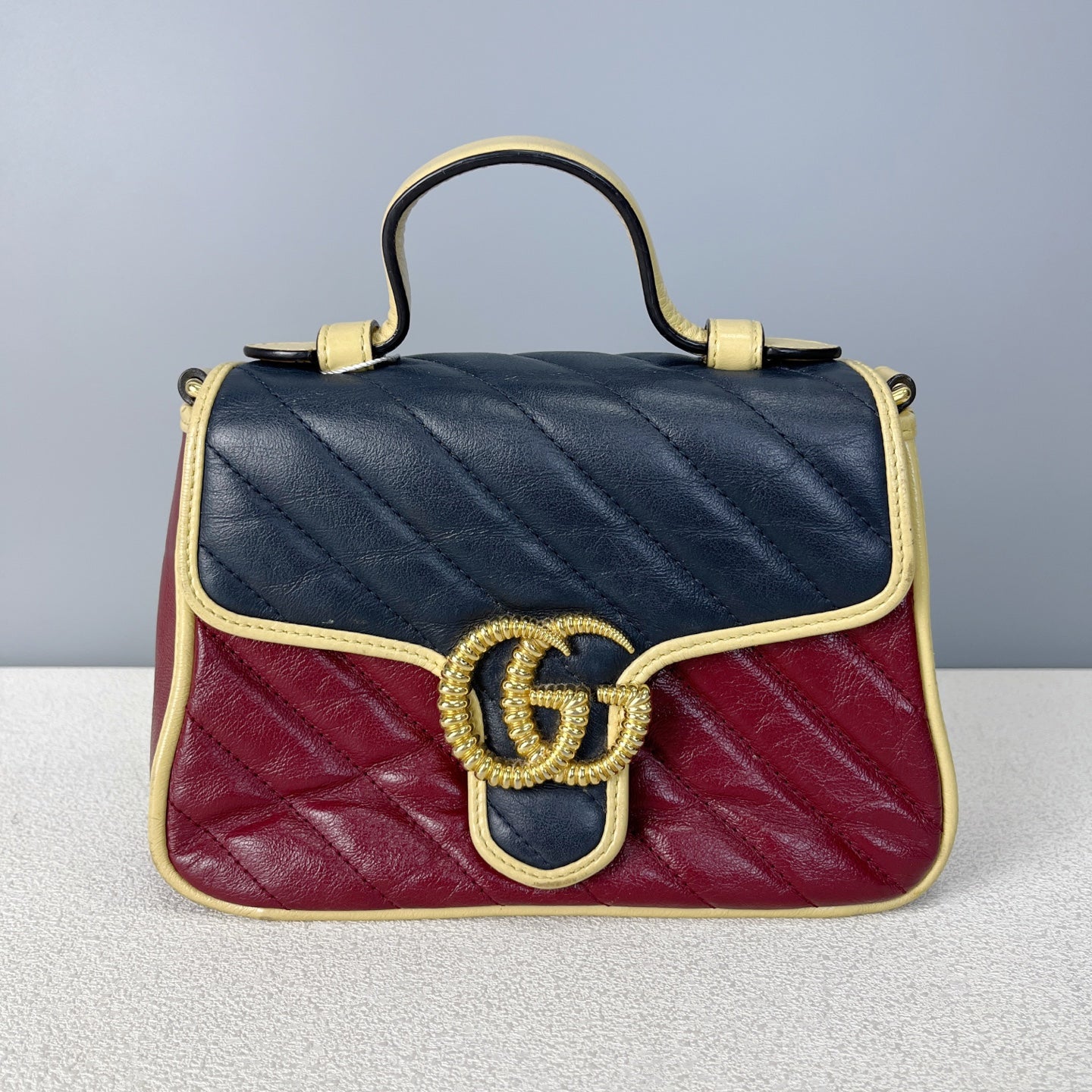 Gucci Messenger Bag 5835711X5CG6775