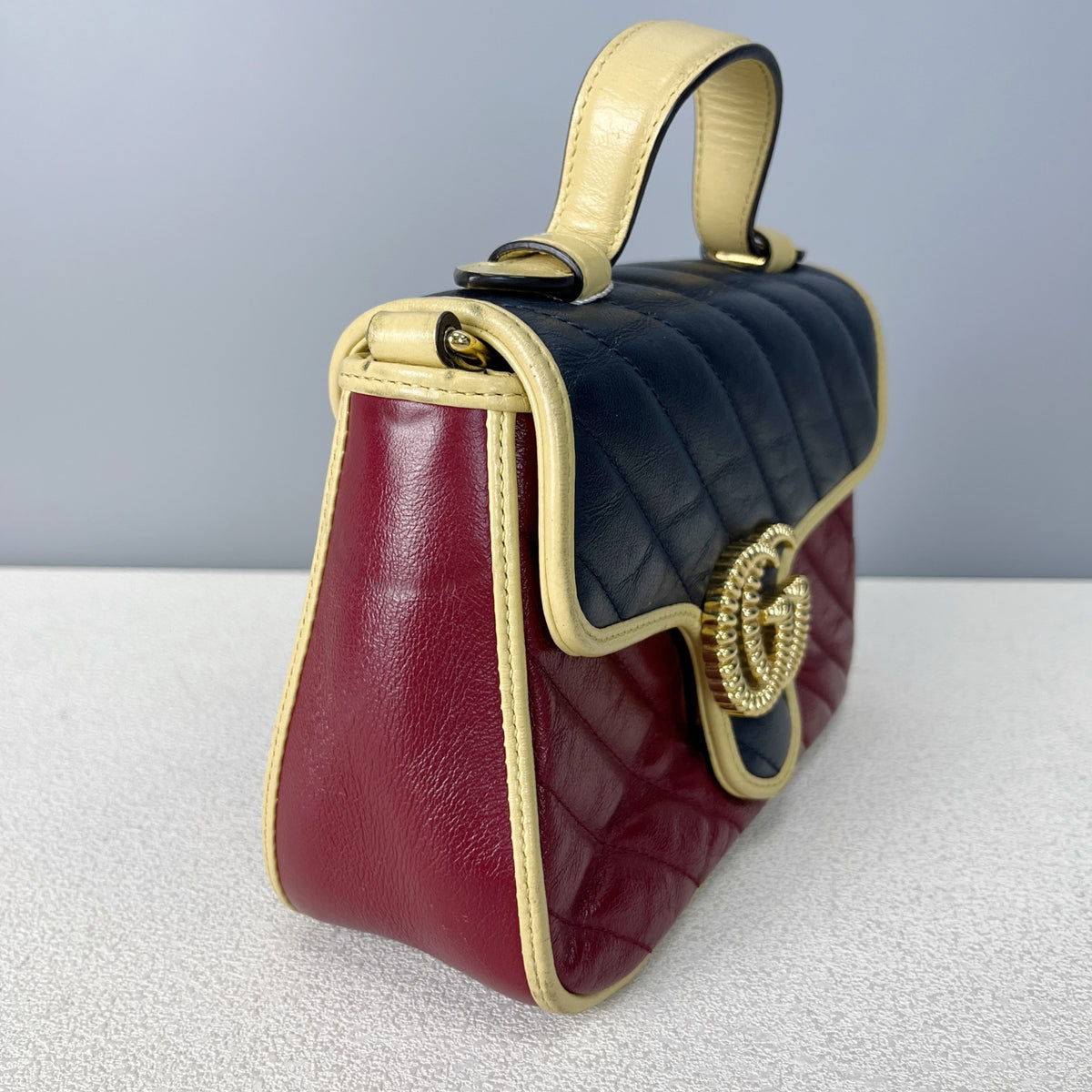 Gucci Messenger Bag 5835711X5CG6775