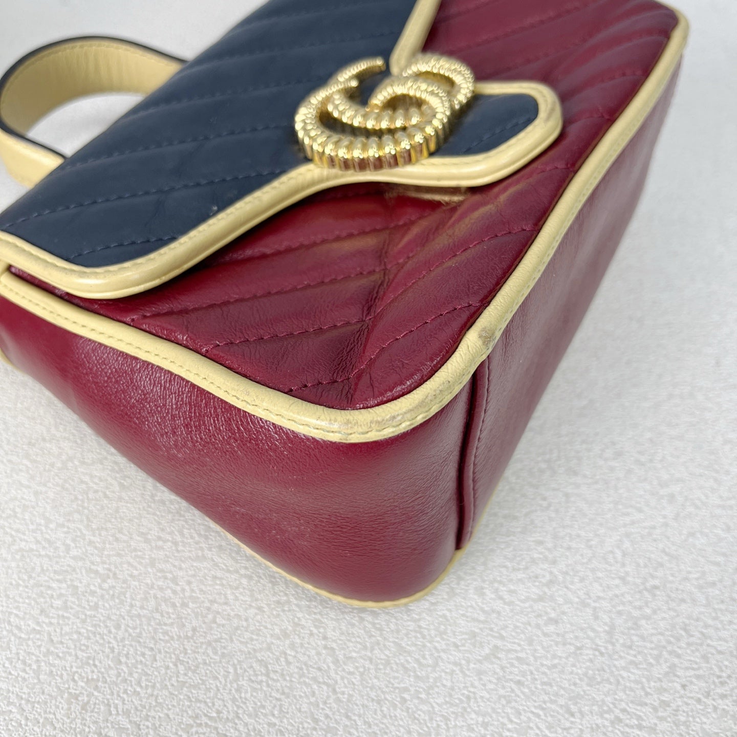 Gucci Messenger Bag 5835711X5CG6775