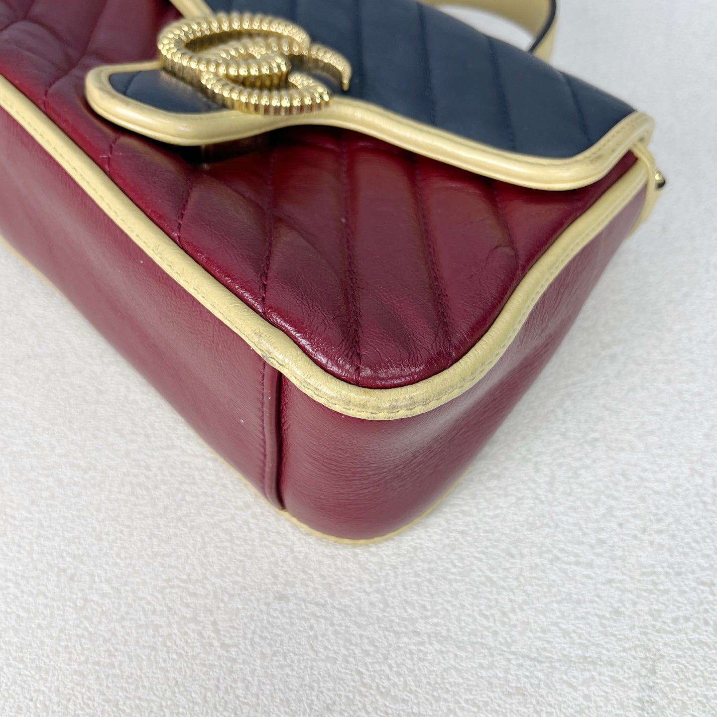 Gucci Messenger Bag 5835711X5CG6775