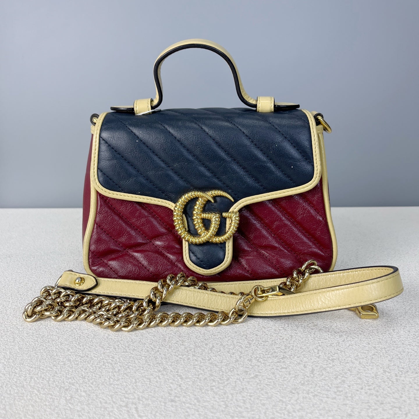 Gucci Messenger Bag 5835711X5CG6775