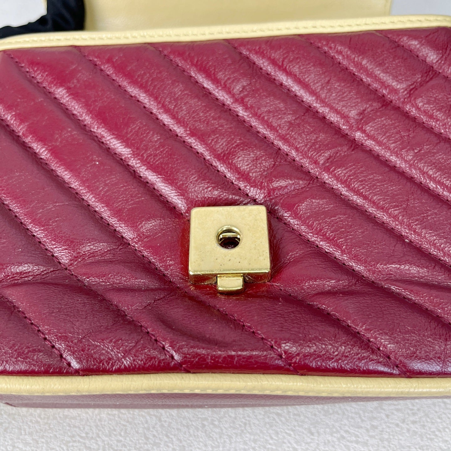 Gucci Messenger Bag 5835711X5CG6775