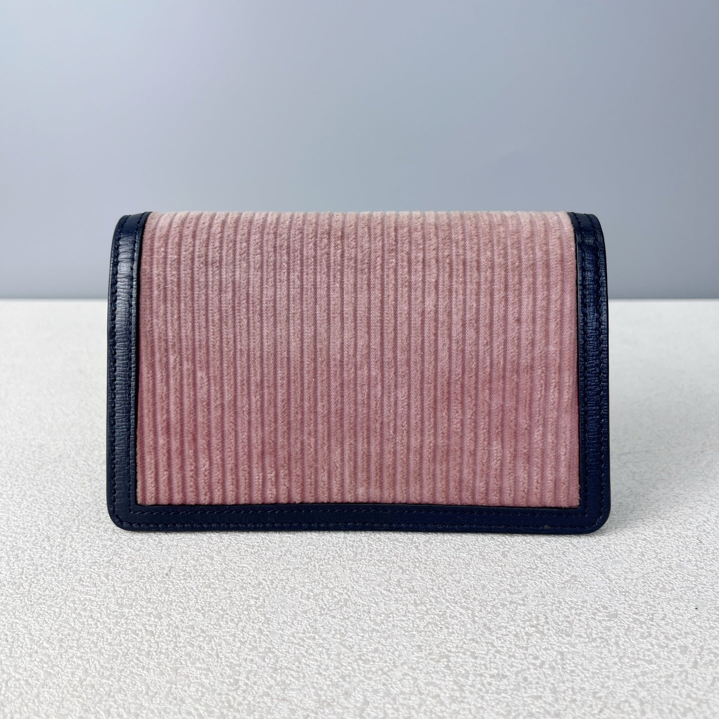 Gucci Pink Crossbody 4002492S8AN6781