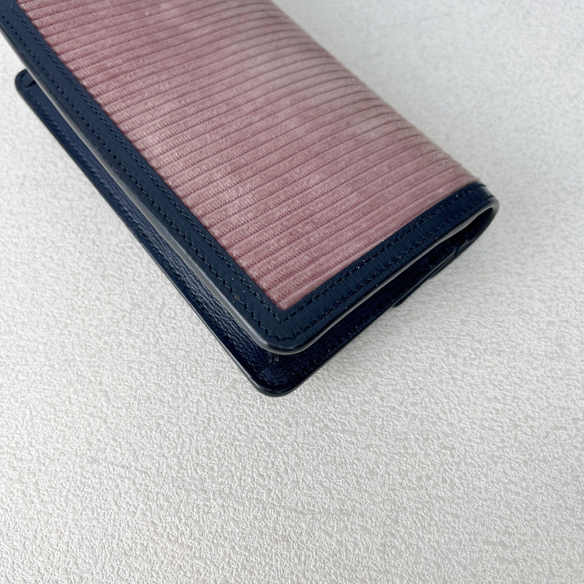 Gucci Pink Crossbody 4002492S8AN6781