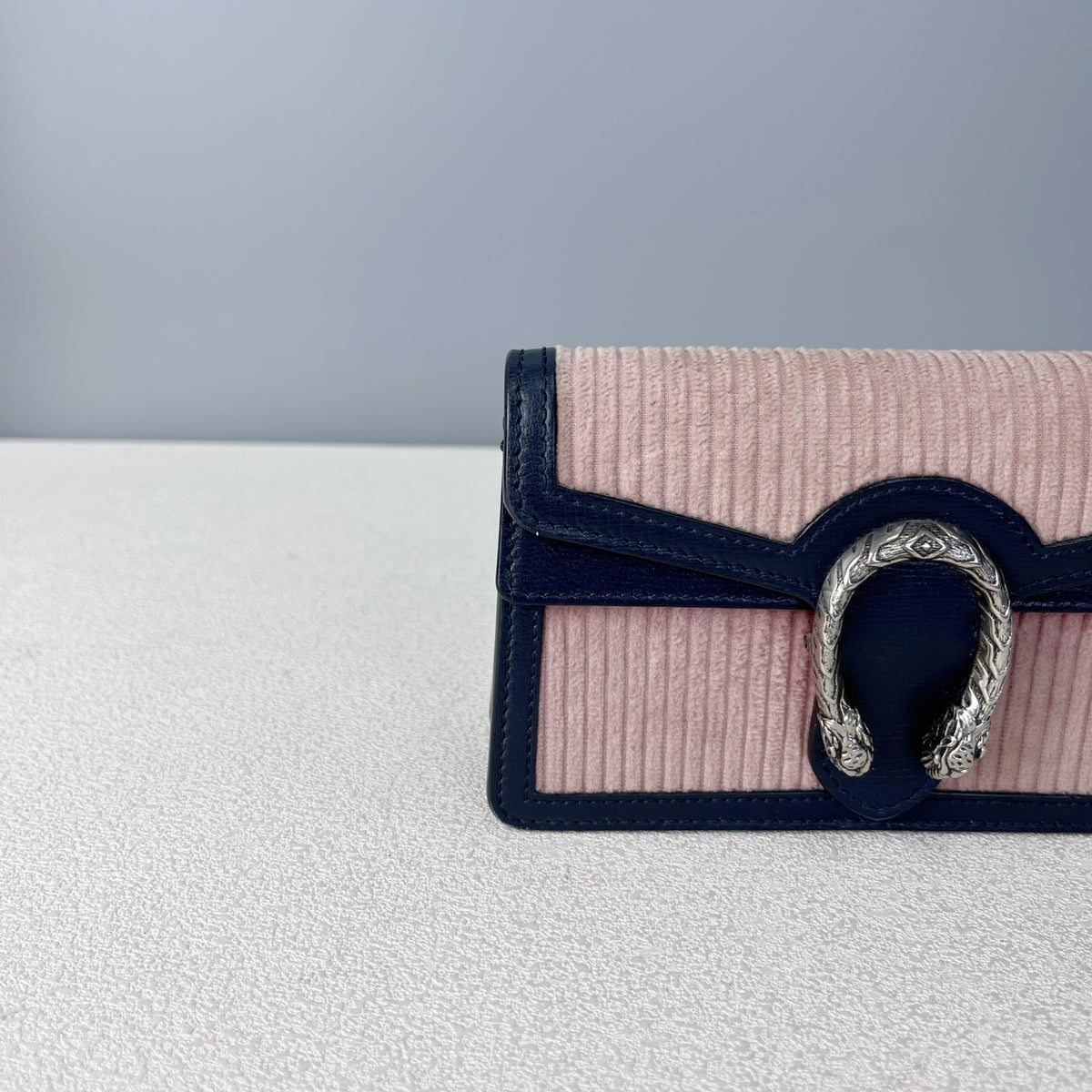 Gucci Pink Crossbody 4002492S8AN6781