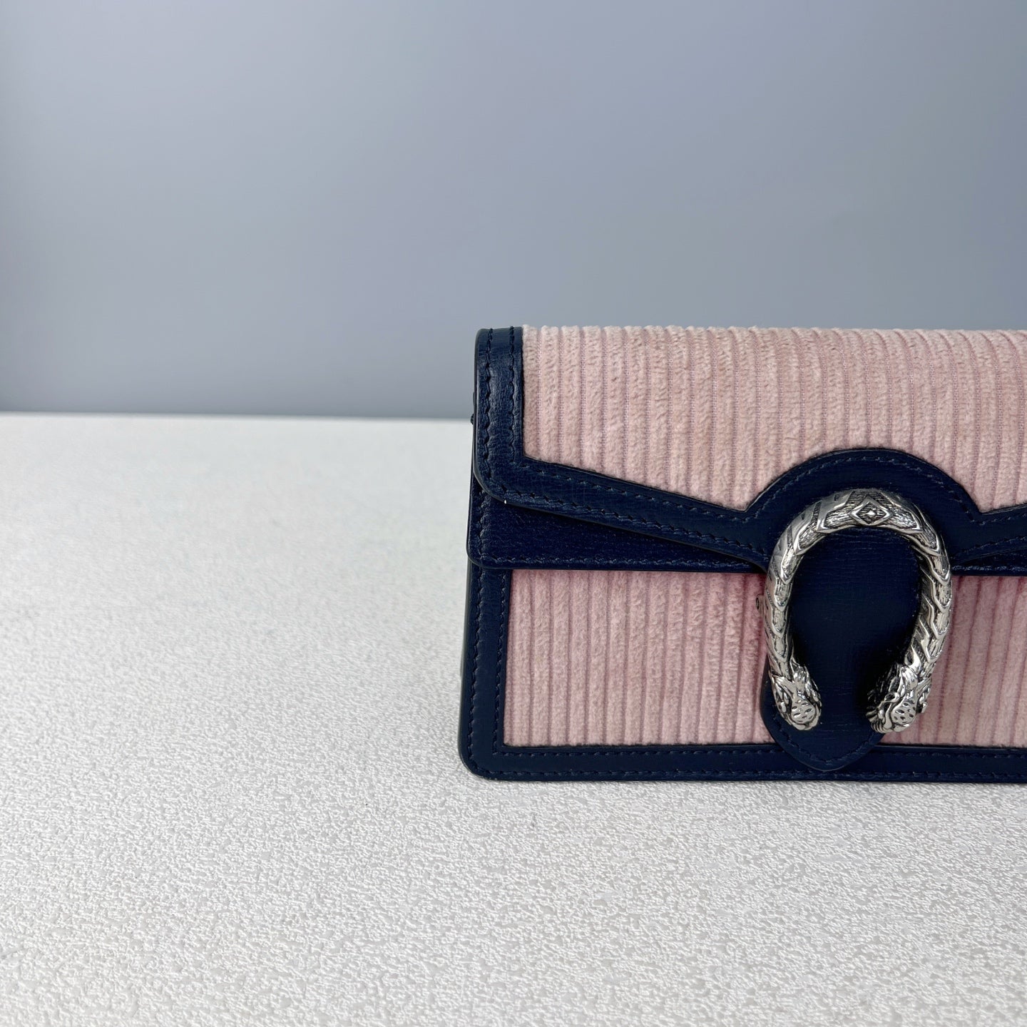 Gucci Pink Crossbody 4002492S8AN6781