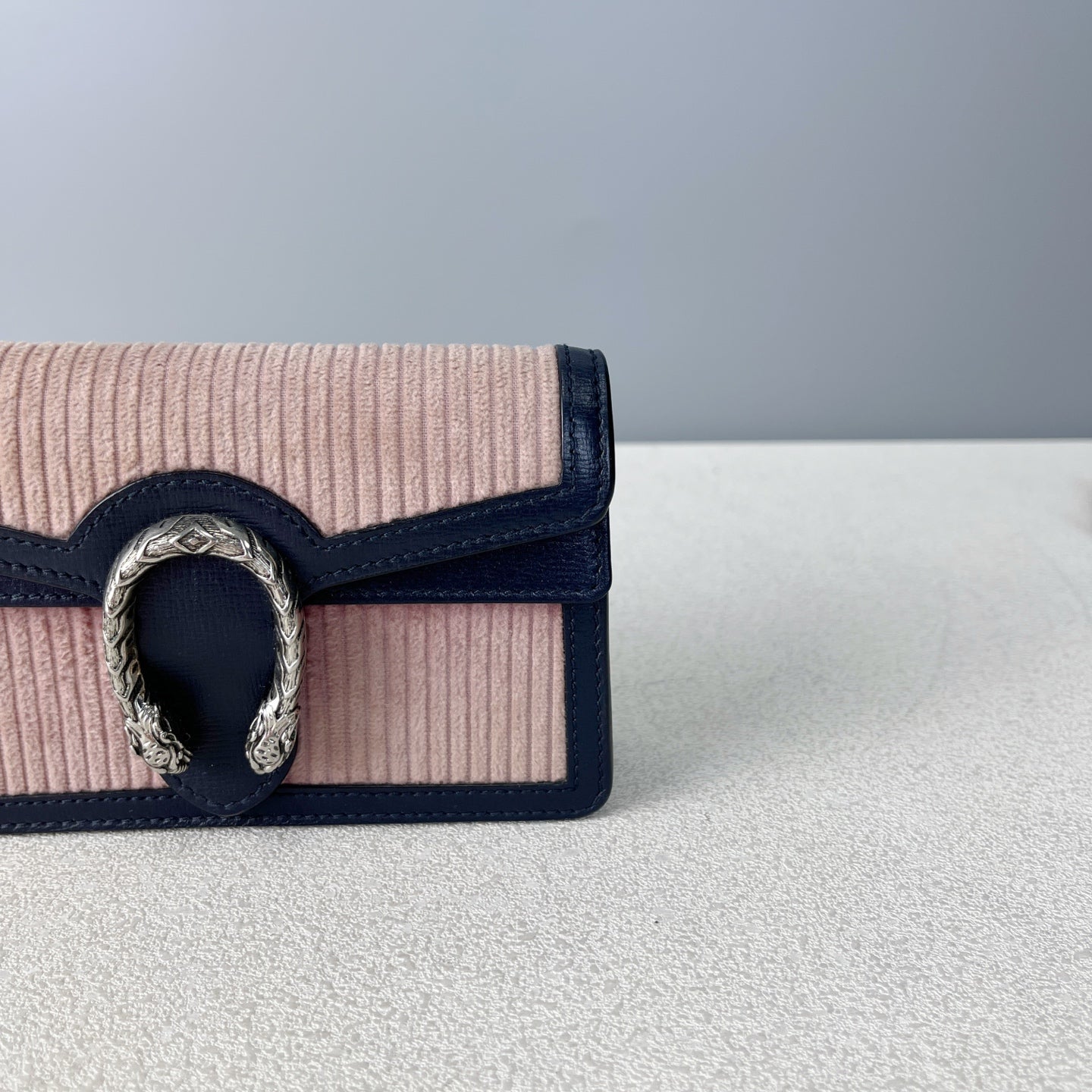Gucci Pink Crossbody 4002492S8AN6781