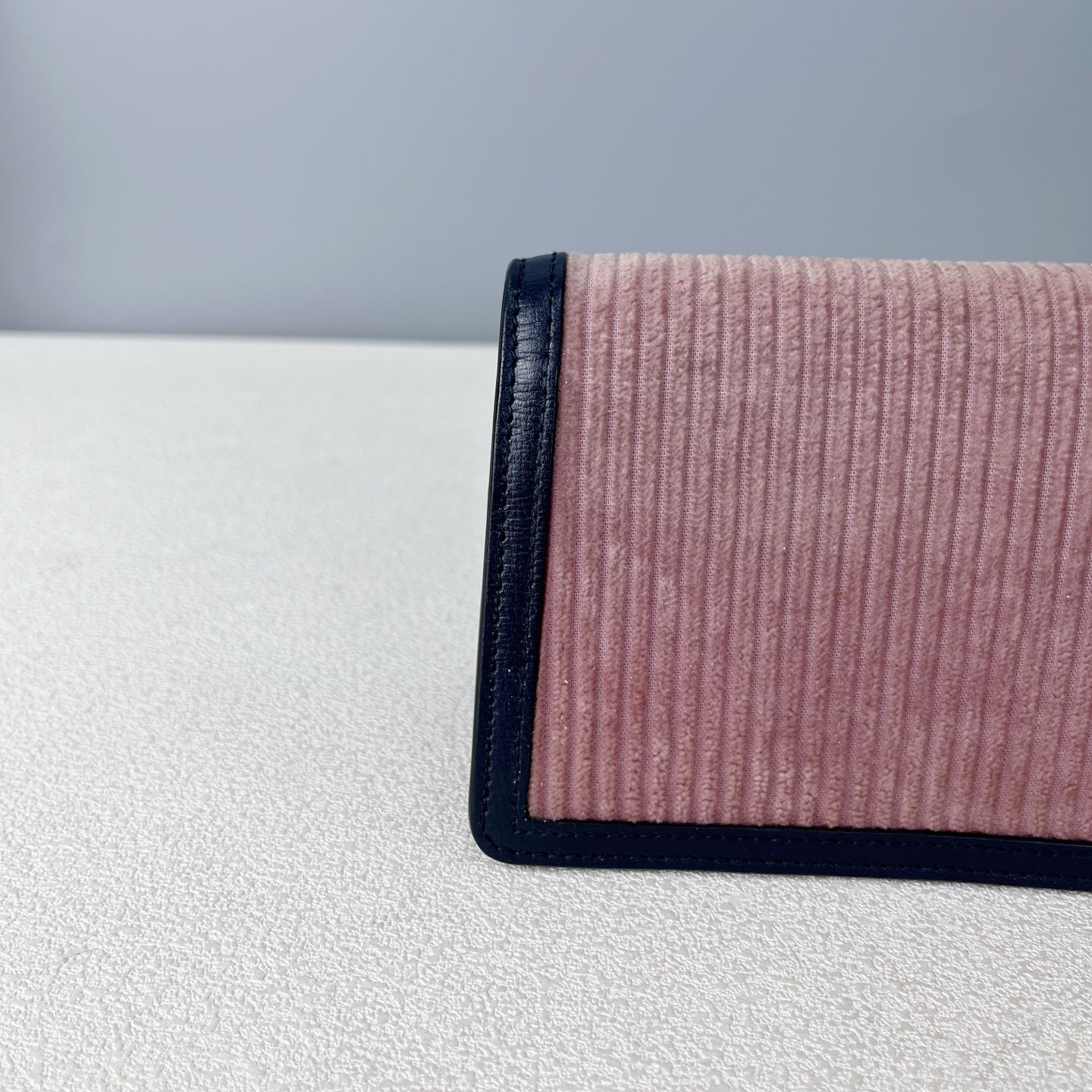 Gucci Pink Crossbody 4002492S8AN6781