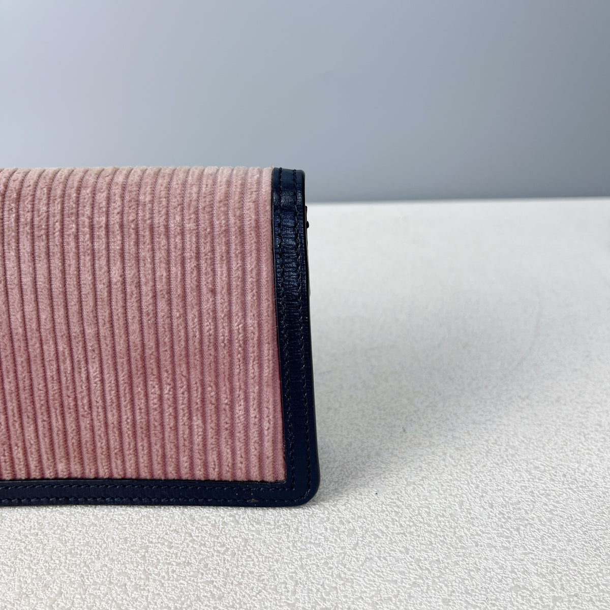 Gucci Pink Crossbody 4002492S8AN6781