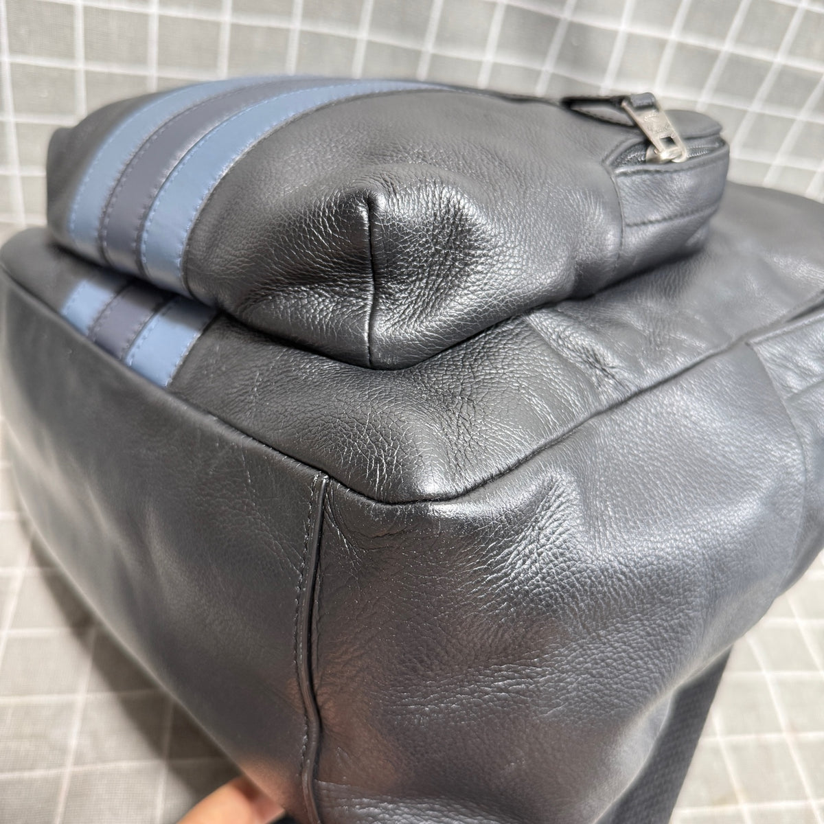 Coach Length 35 x Width 15 x Height 44 cm F49324-QBN3E