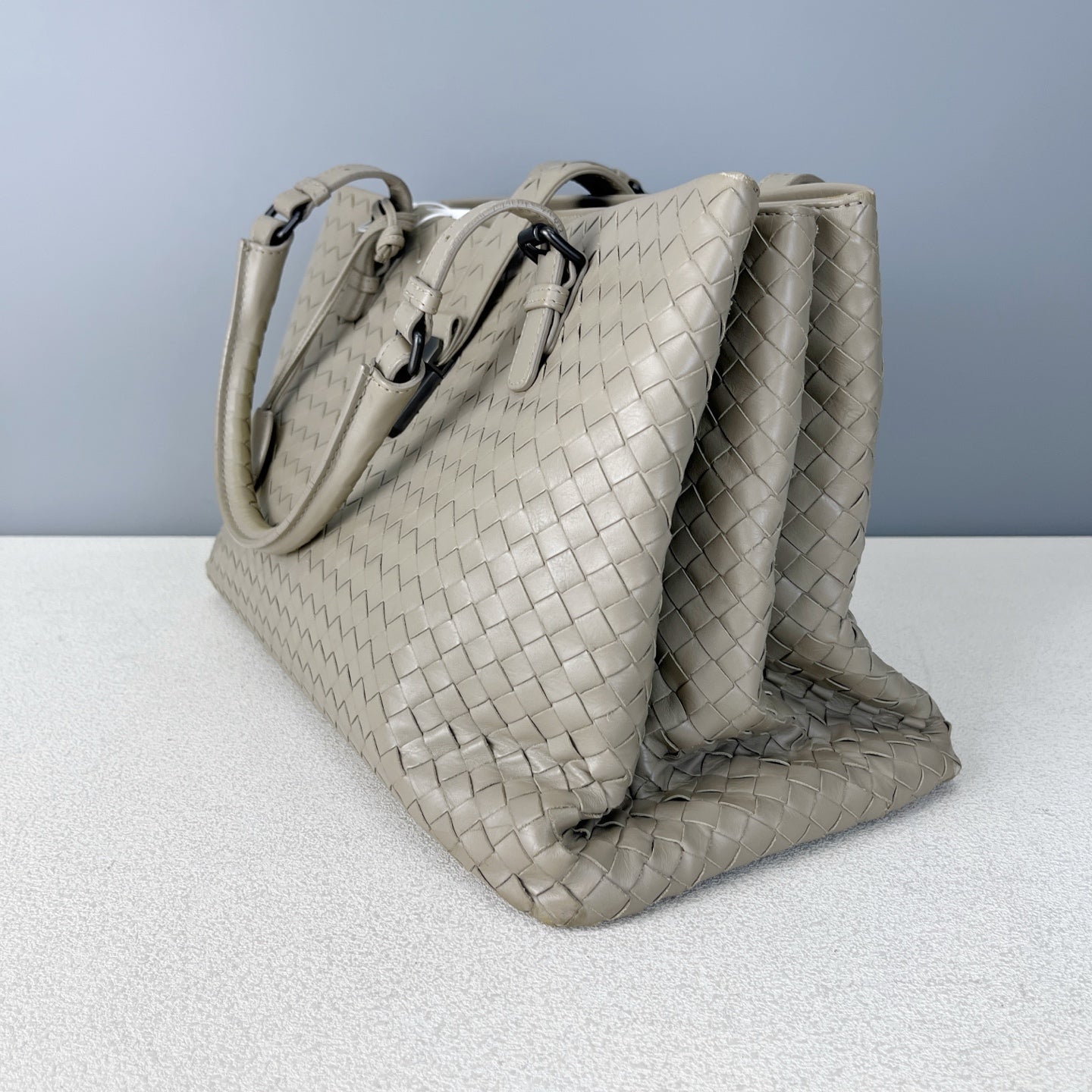 Bottega Veneta Gray Satchel 171265VQ1302905