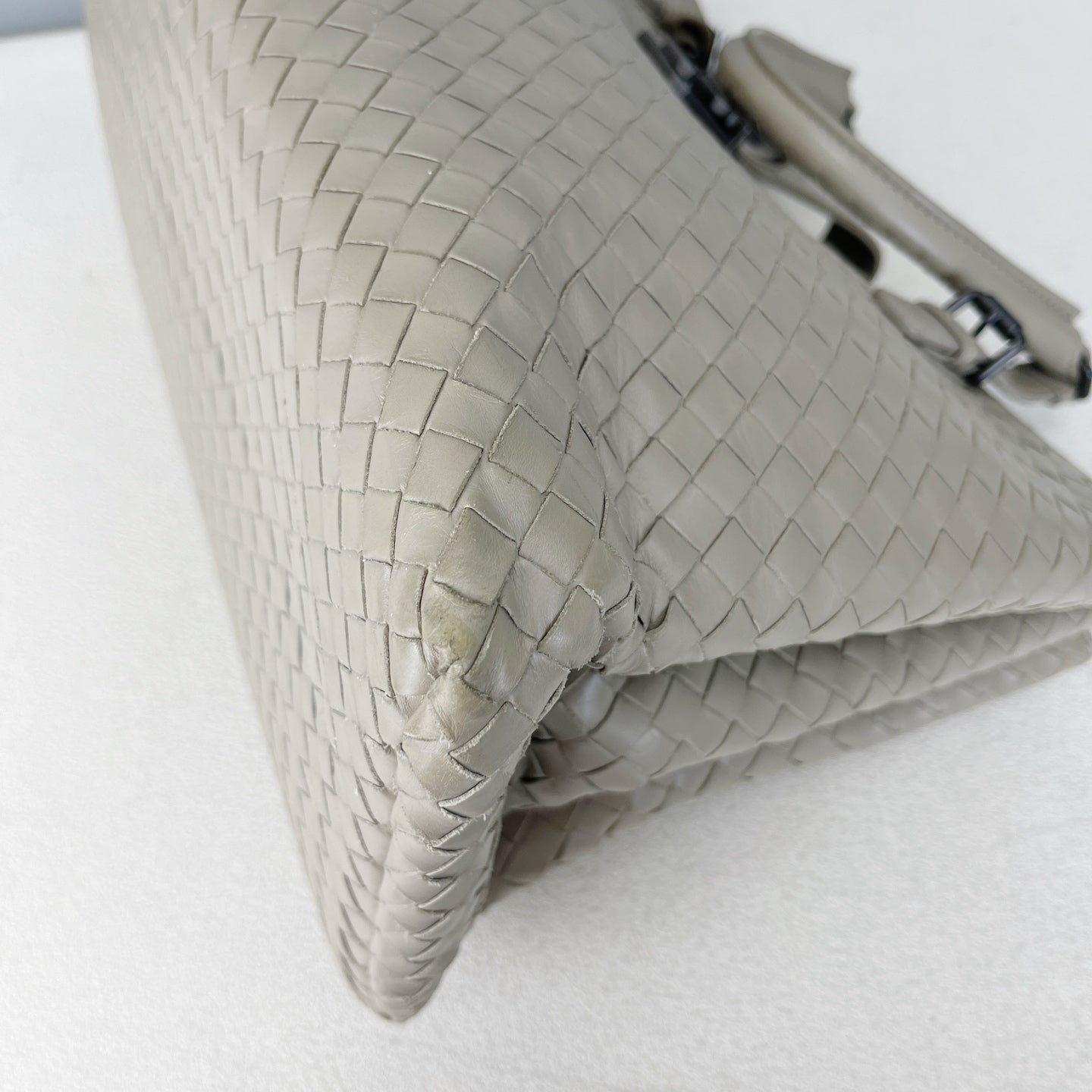 Bottega Veneta Gray Satchel 171265VQ1302905