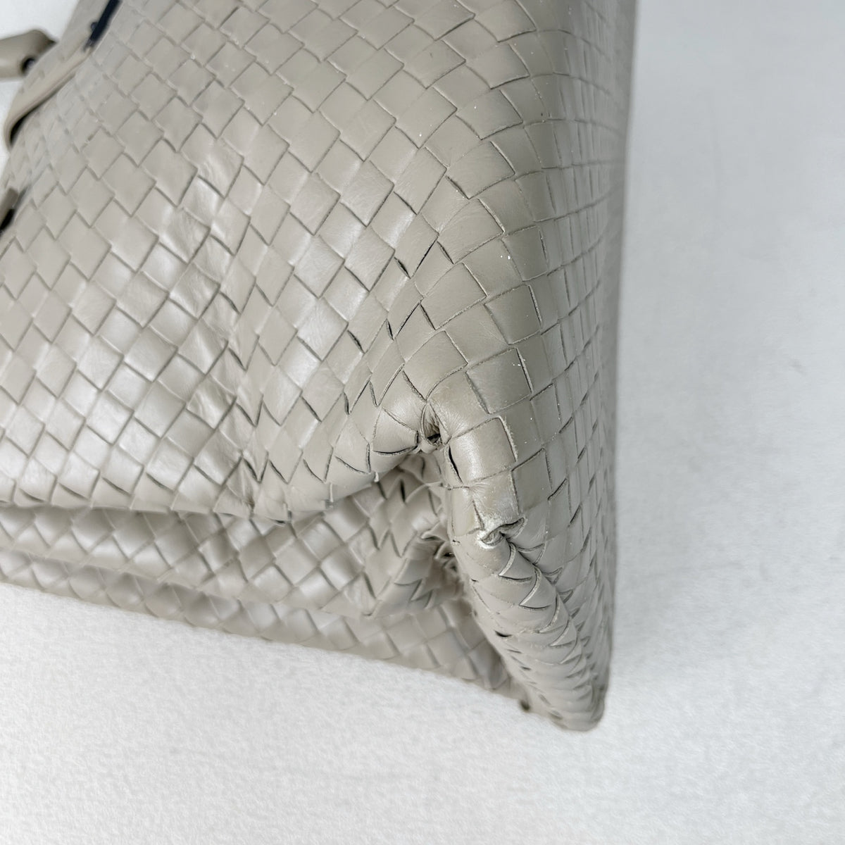 Bottega Veneta Gray Satchel 171265VQ1302905