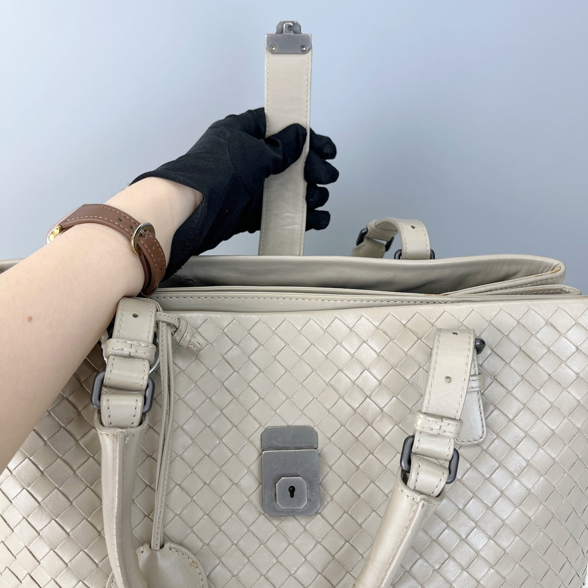 Bottega Veneta Gray Satchel 171265VQ1302905