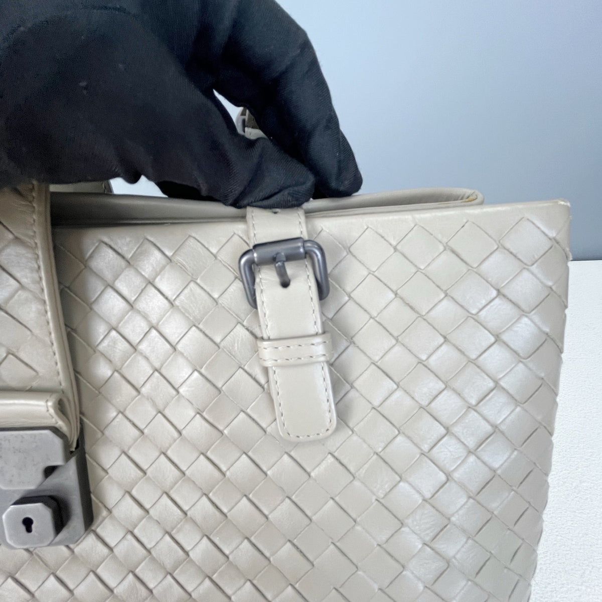 Bottega Veneta Gray Satchel 171265VQ1302905