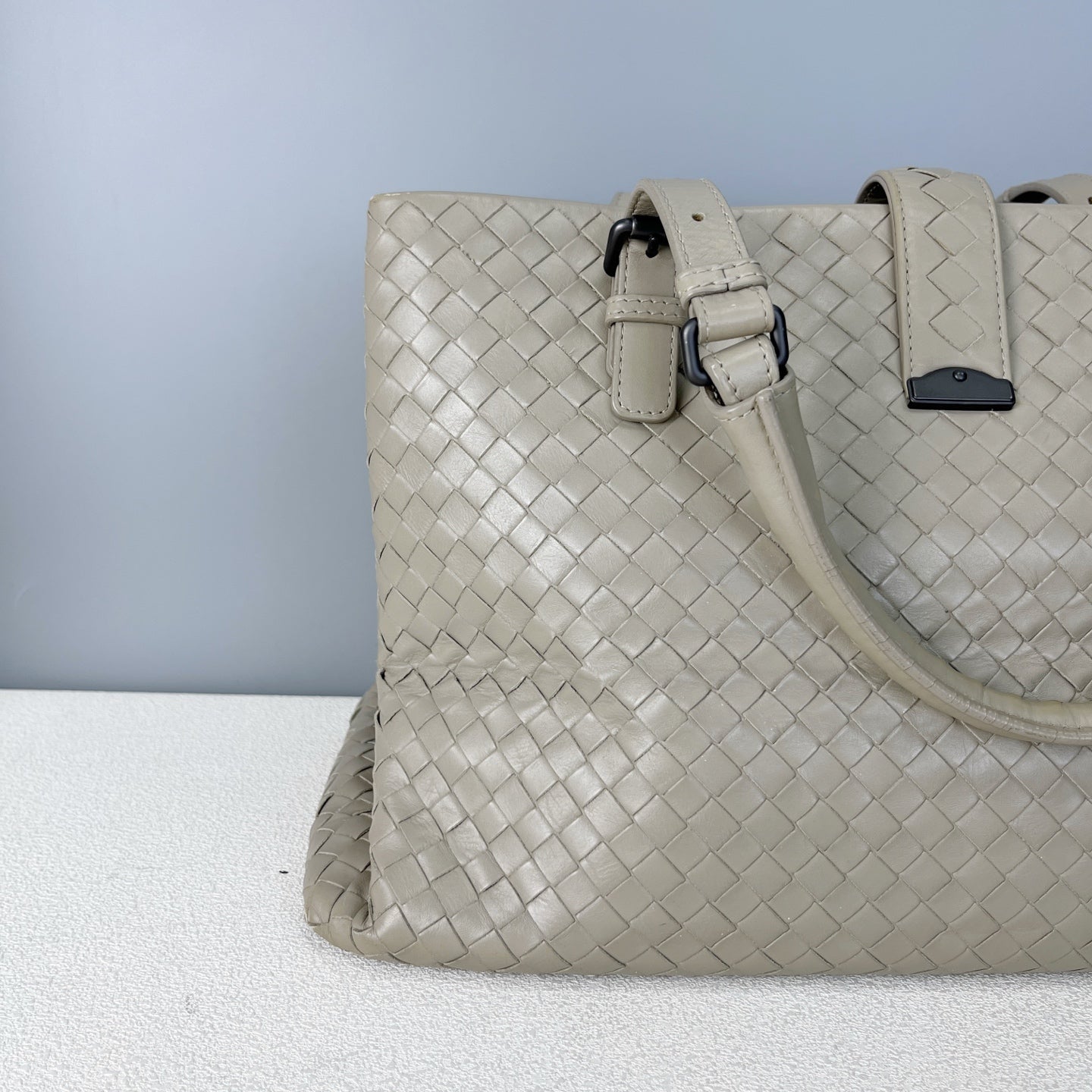 Bottega Veneta Gray Satchel 171265VQ1302905