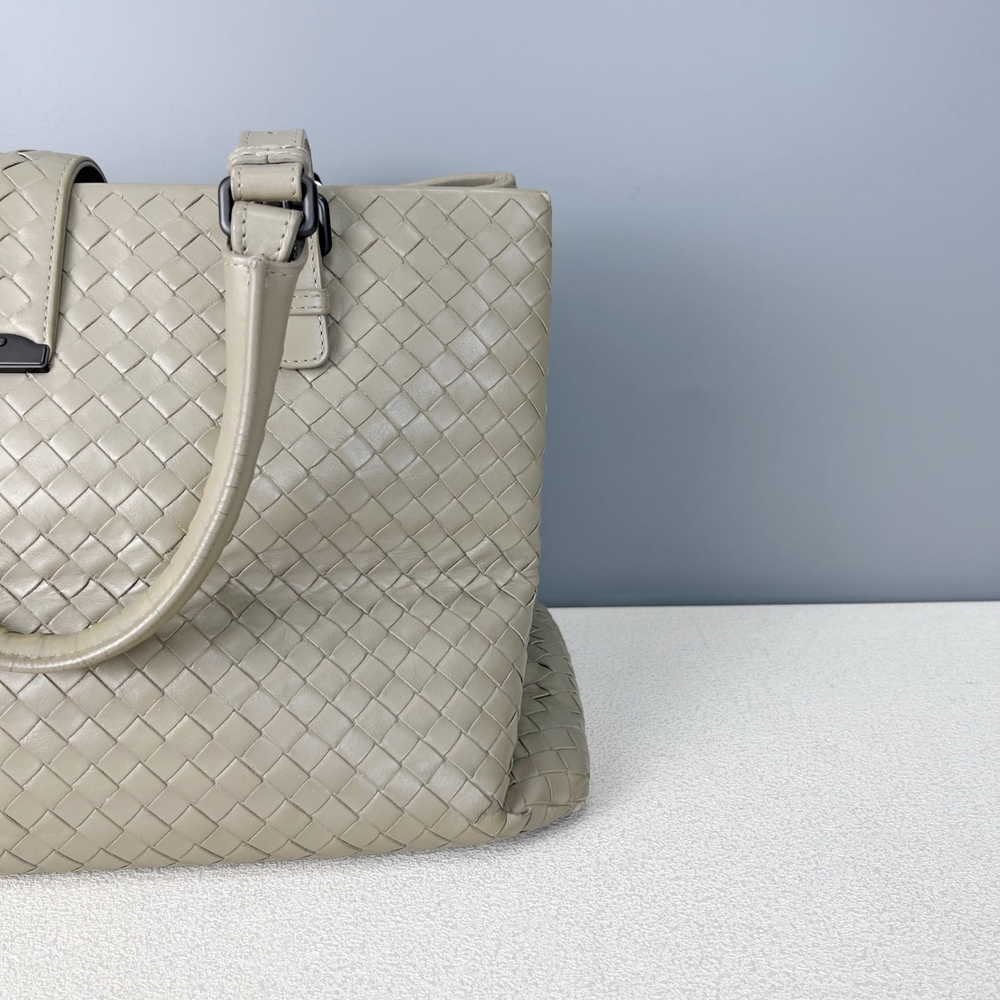 Bottega Veneta Gray Satchel 171265VQ1302905